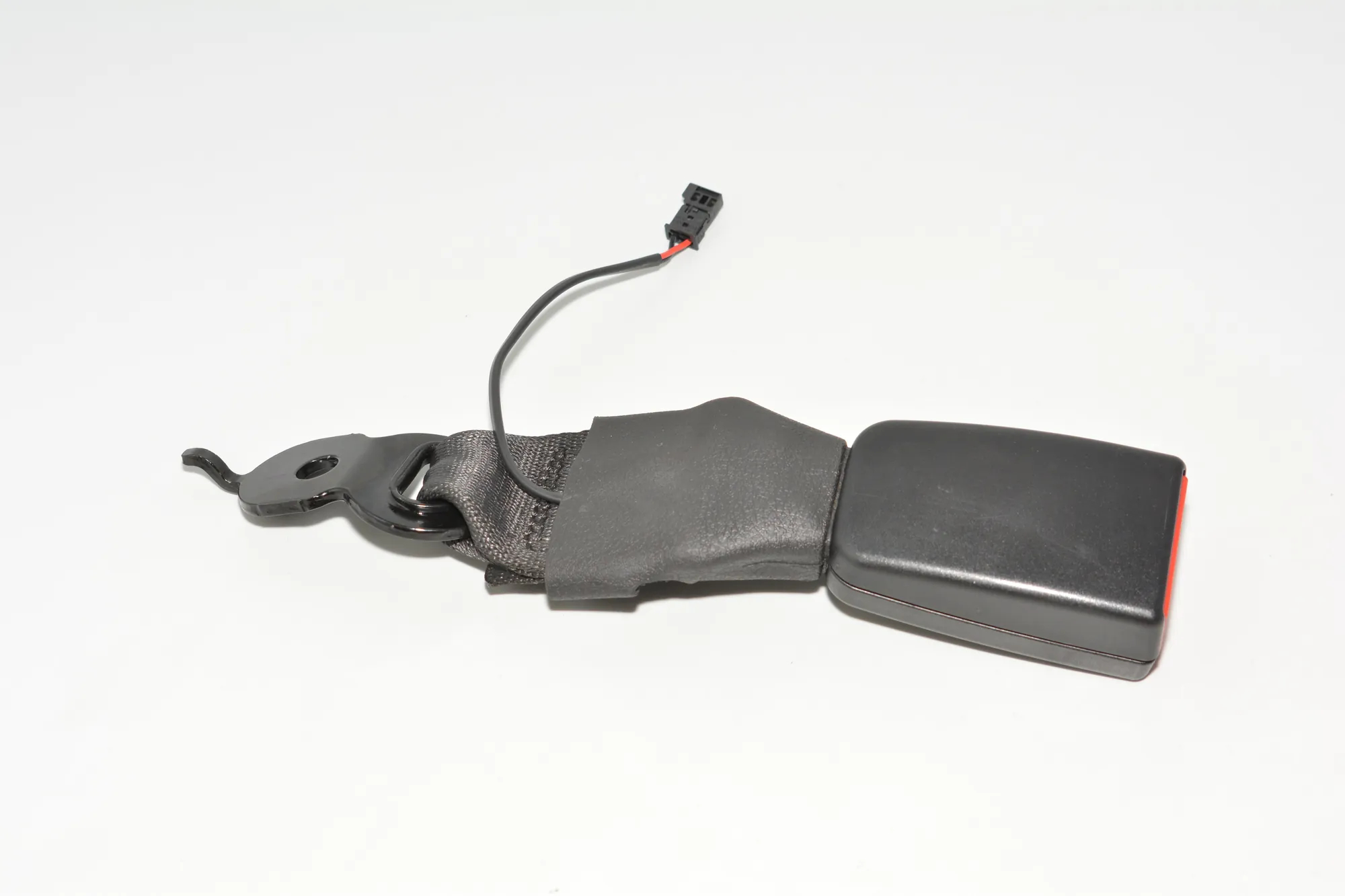 Rear Middle Seat Buckle – OEM 7243275 · BMW 5 Touring (F11) 520 d 2011 – 4