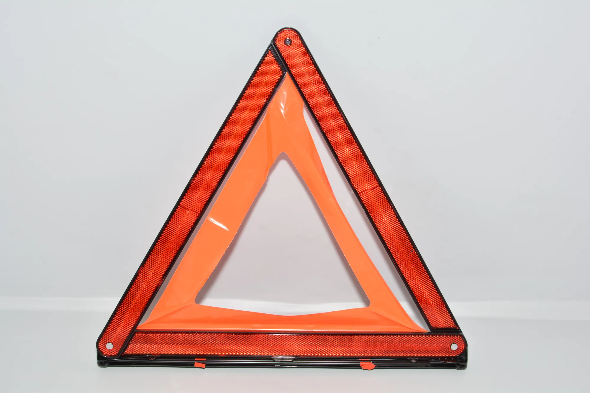 Warning Triangle – OEM 6770487 · BMW 5 Touring (F11) 520 d 2011