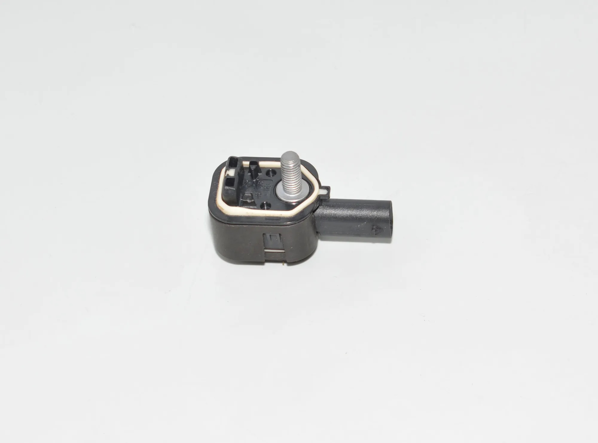 Left Side Impact Sensor – OEM 9224178 · BMW 5 Touring (F11) 520 d 2011 – 2