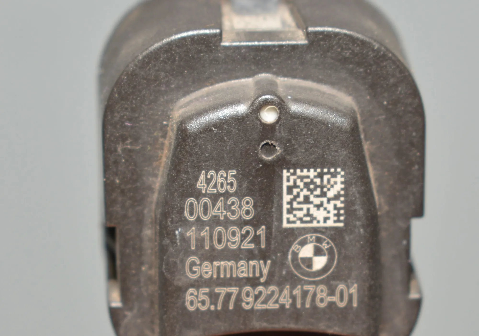 Left Side Impact Sensor – OEM 9224178 · BMW 5 Touring (F11) 520 d 2011 – 4