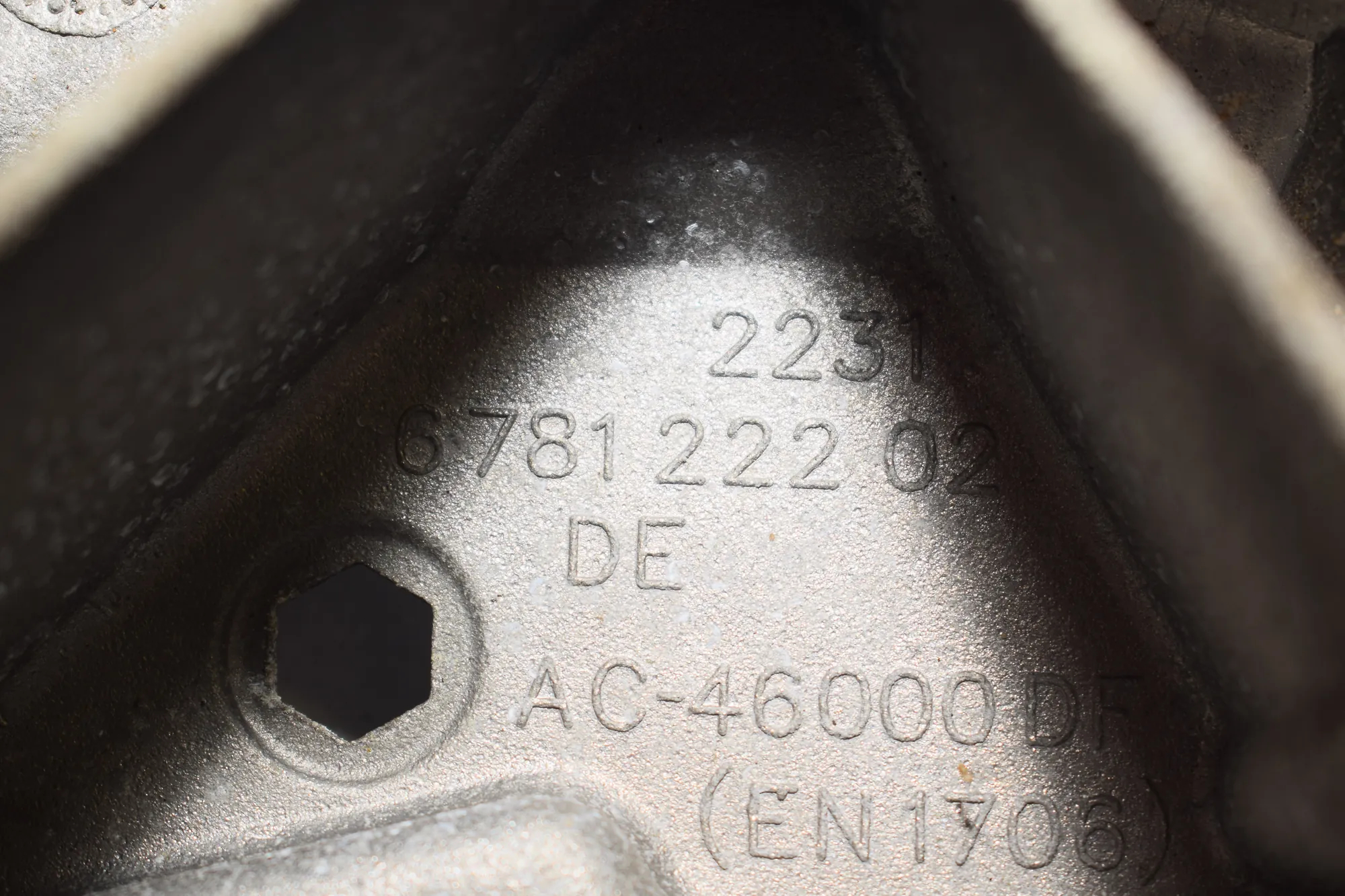 Gearbox Mount – OEM 6781222 · BMW 5 Touring (F11) 520 d 2011 – 4
