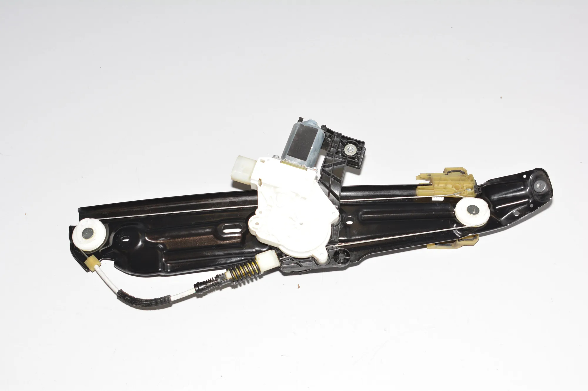 Rear Left Window Regulator – OEM 7182613 · BMW 5 Touring (F11) 520 d 2011 – 4