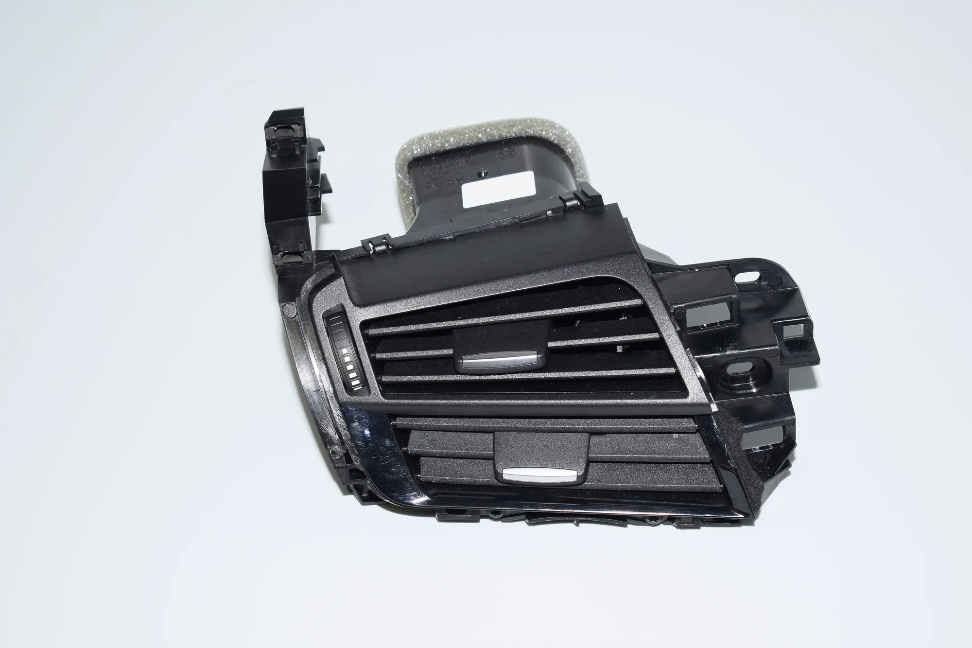 Dashboard Air Vents – OEM 9252927 · BMW X6 (F16, F86) BMW X6 (F16, F86) 2016