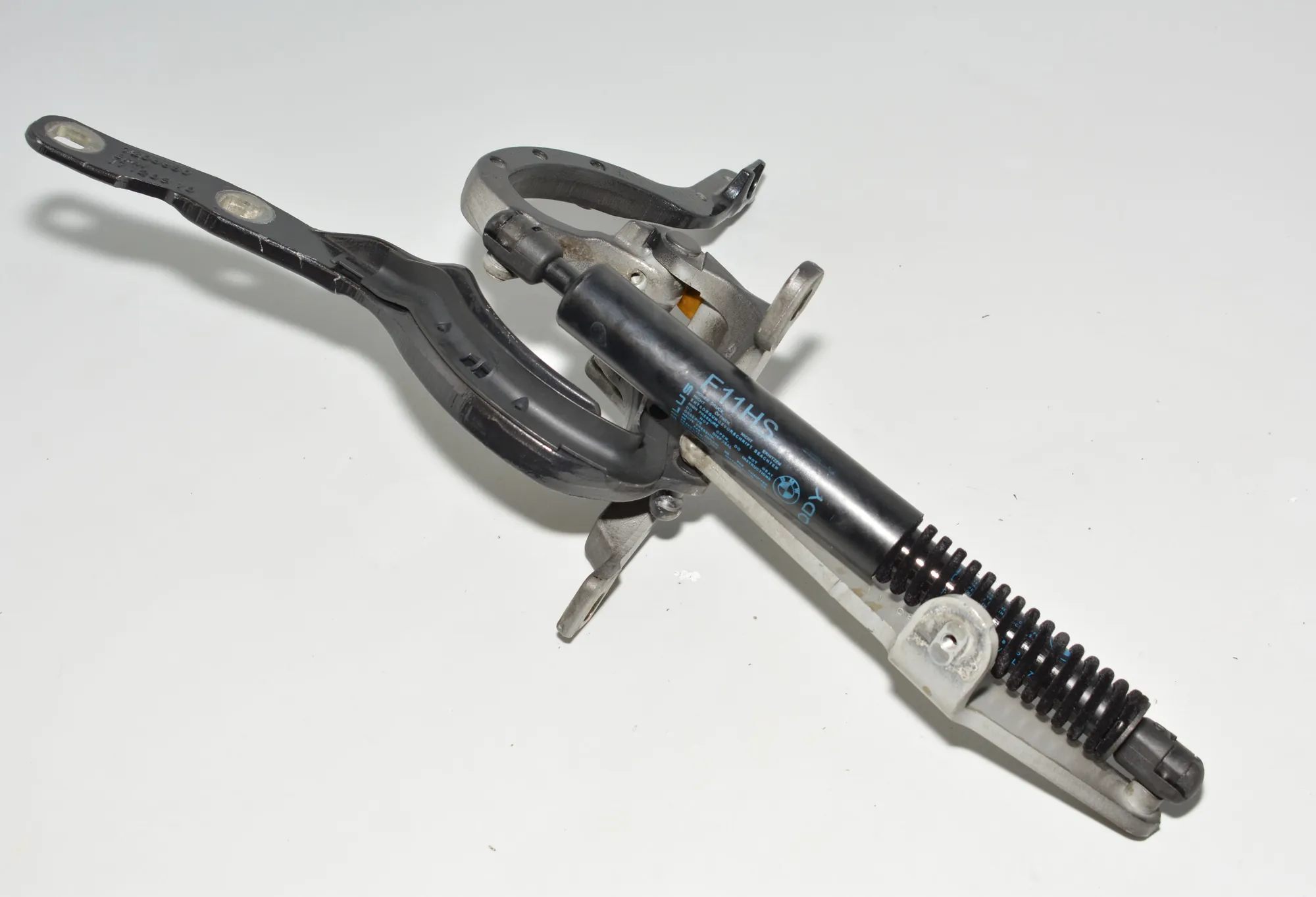 Left Side Bootlid Hinge – OEM 7206639 · BMW 5 Touring (F11) 520 d 2011 – 2