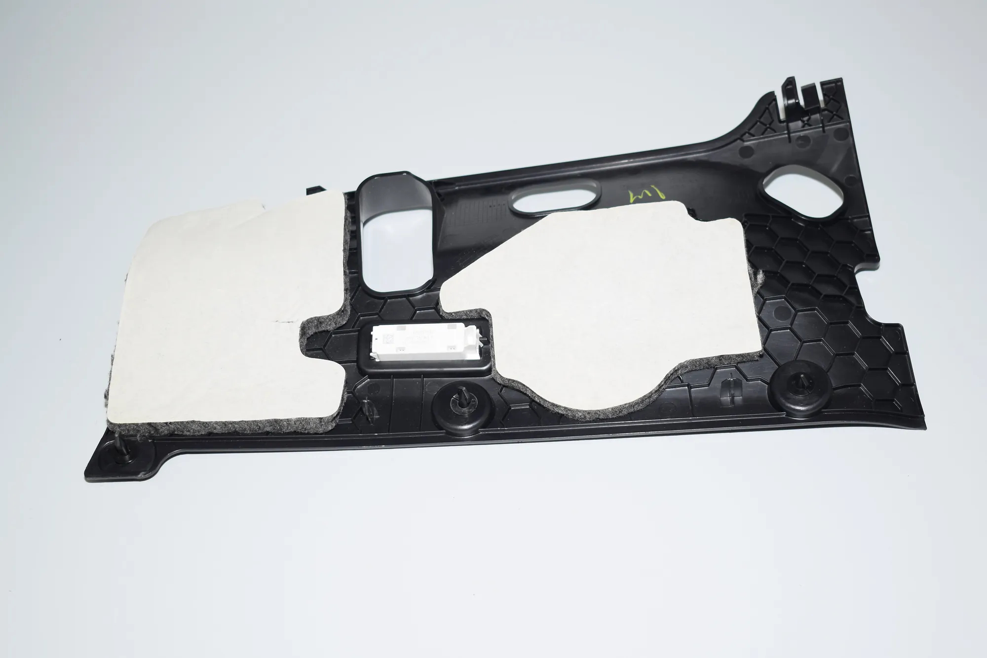 Dashboard Lower Trim – OEM 9252421 · BMW X6 (F16, F86) BMW X6 (F16, F86) 2016 – 3