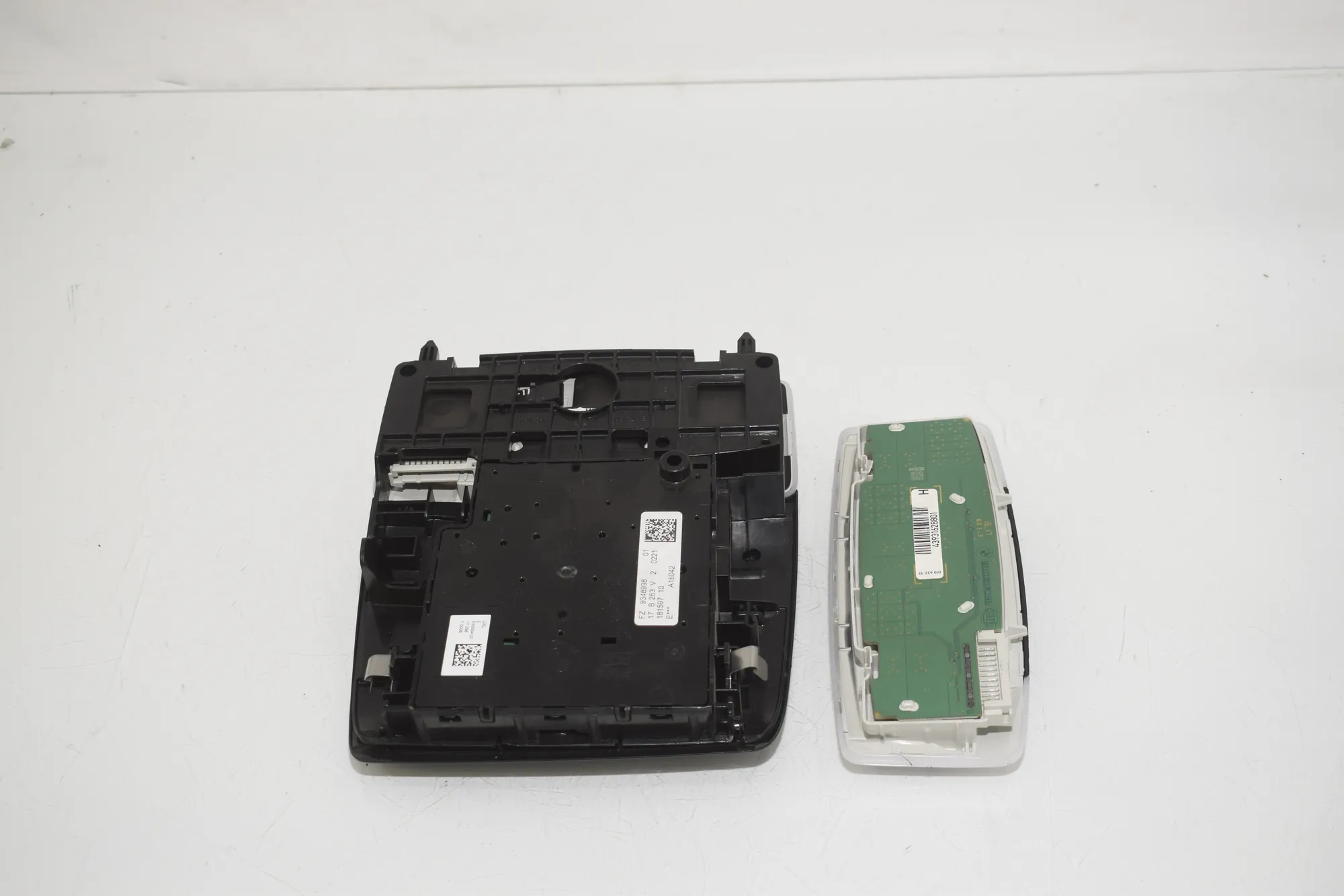 Interior Lighting – OEM 9348998 · BMW X1 (F48) xDrive 18 d 2017 – 4