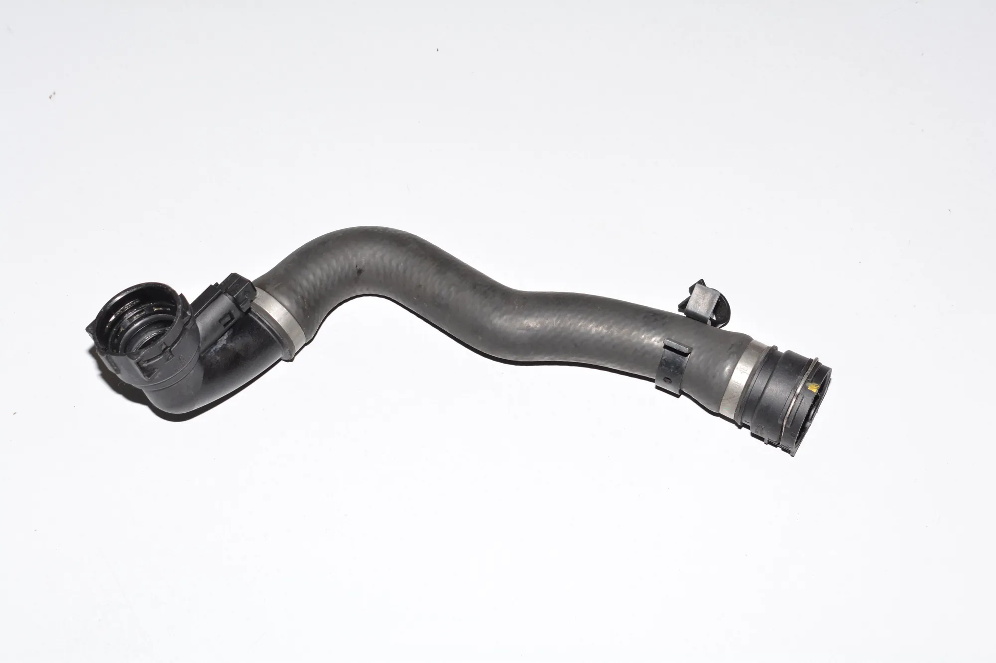 Right Side Cooling Radiator Hose – OEM 7500750 · BMW X5 (E53) 4.6 is 2002 – 4