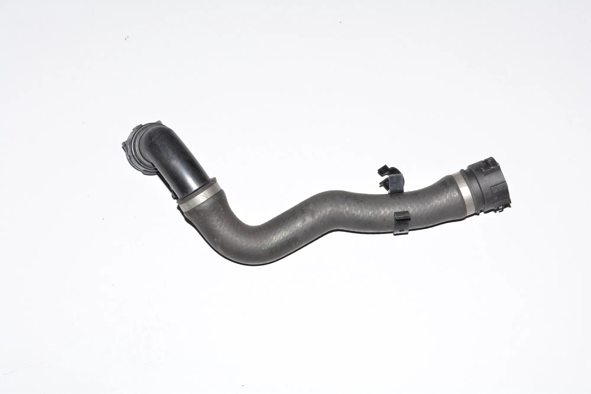 Right Side Cooling Radiator Hose – OEM 7500750 · BMW X5 (E53) 4.6 is 2002
