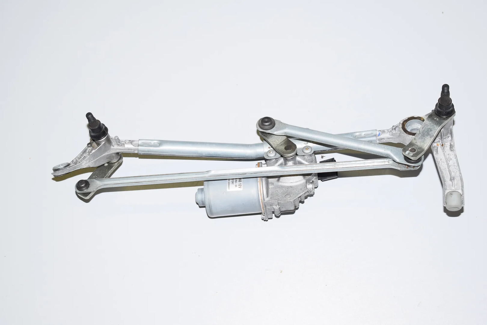 Front Windshield Wiper Mechanism – OEM 6978264 · BMW 3 Touring (E91) 325 d 2011