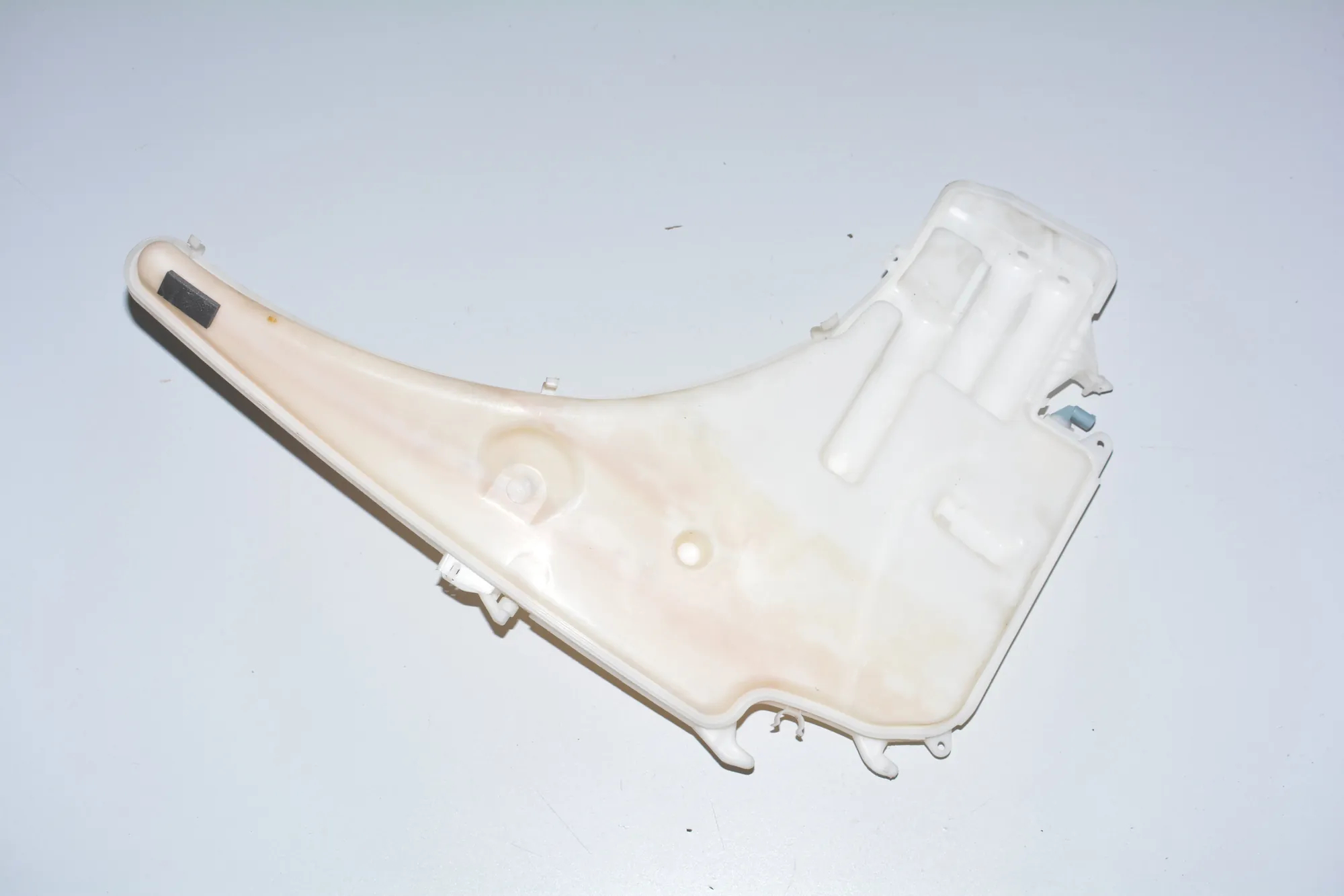 Window Washer Tank – OEM 7068998 · BMW 3 Touring (E91) 325 d 2011 – 3