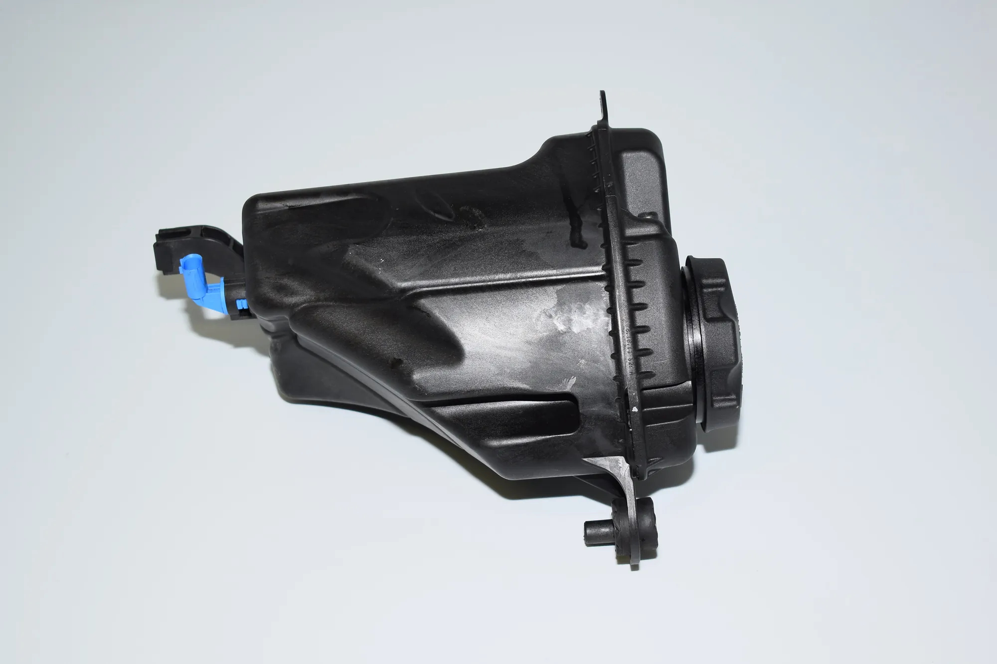 Expansion Tank – OEM 7601949 · BMW 5 (F10) 520 d 2011