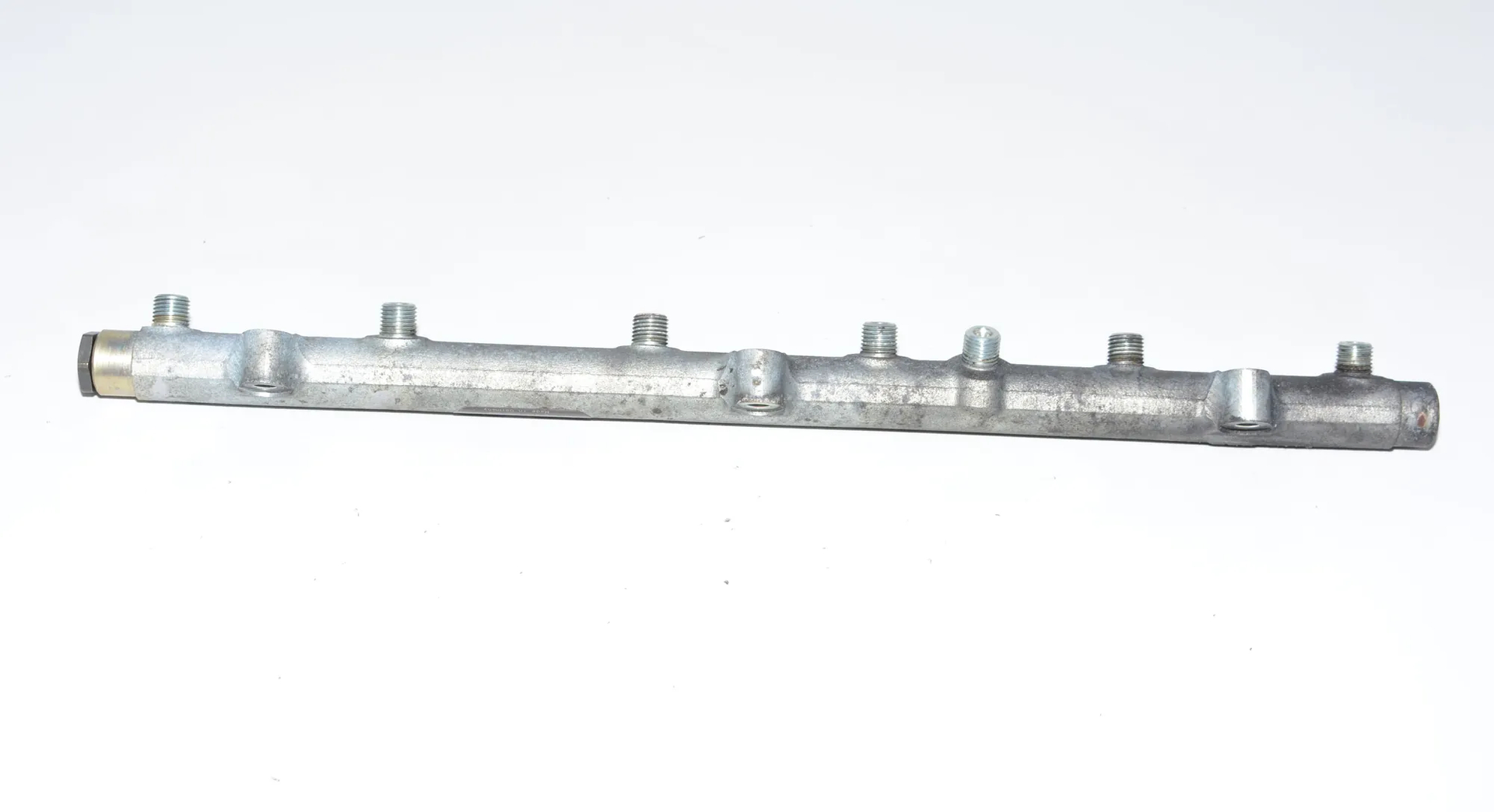 Fuel Rail – OEM 0445216002 · BMW 5 Touring (E39) 525 d 2002 – 4