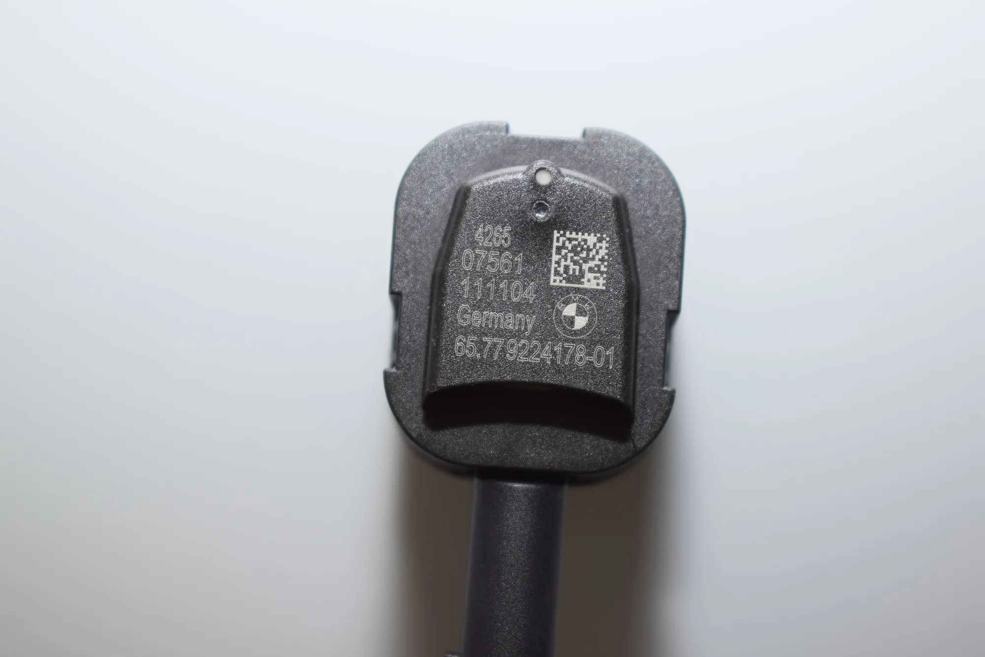 Left Side Impact Sensor – OEM 9224178 · BMW 5 (F10) 520 d 2011 – 4