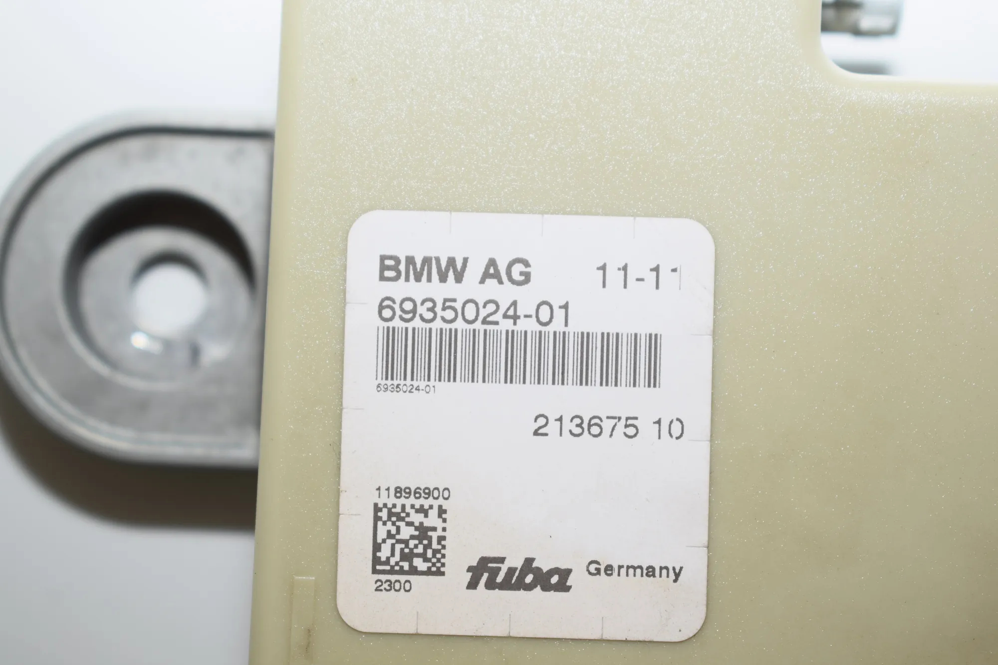 Antenna – OEM 6935024 · BMW 5 (F10) 520 d 2011 – 4