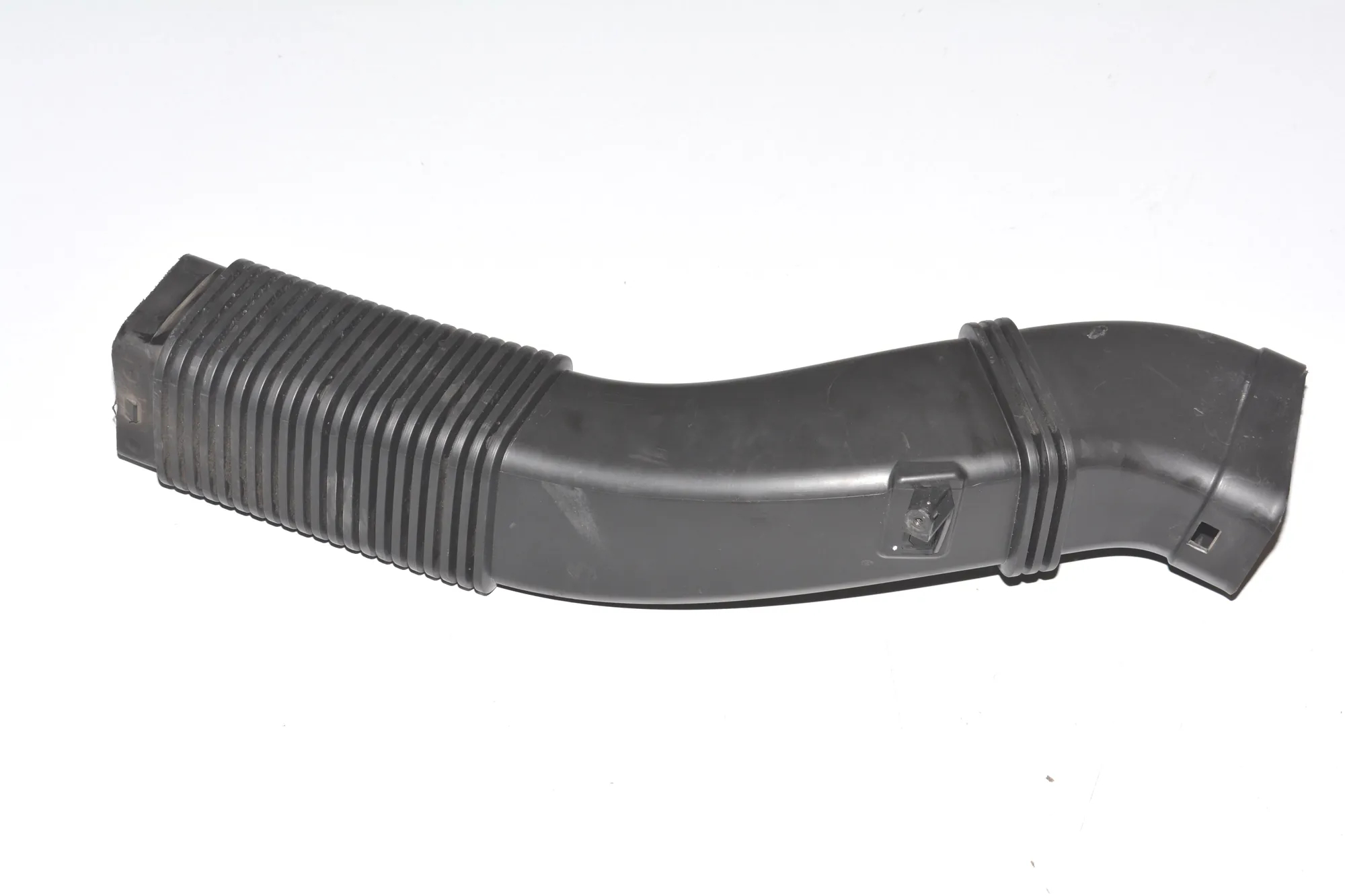 Air Intake Tube – OEM 7811597 · BMW 5 (F10) 520 d 2011