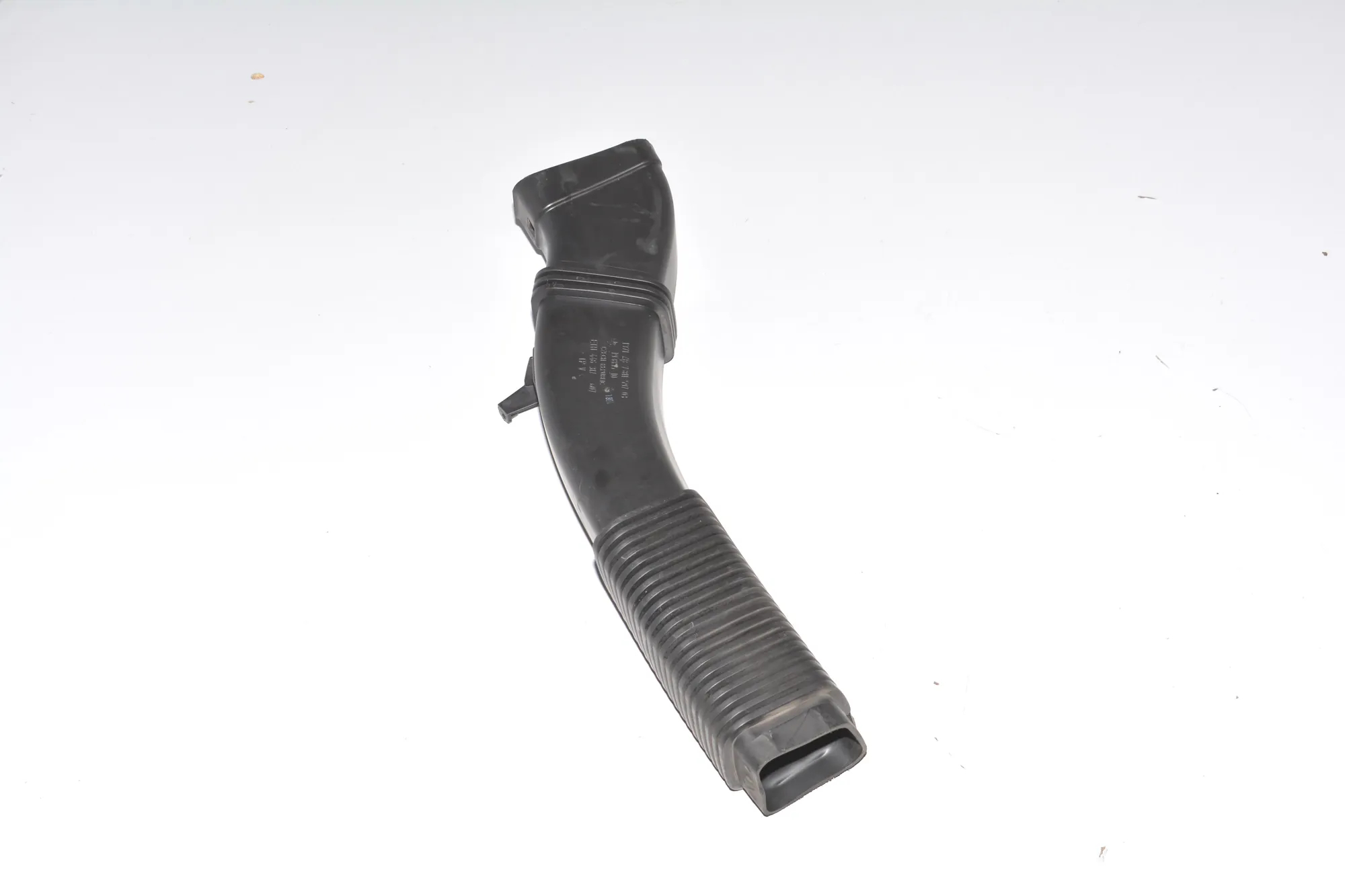 Air Intake Tube – OEM 7811597 · BMW 5 (F10) 520 d 2011 – 3