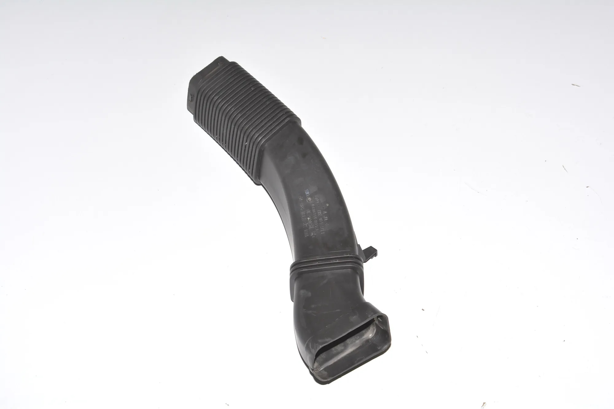 Air Intake Tube – OEM 7811597 · BMW 5 (F10) 520 d 2011 – 2