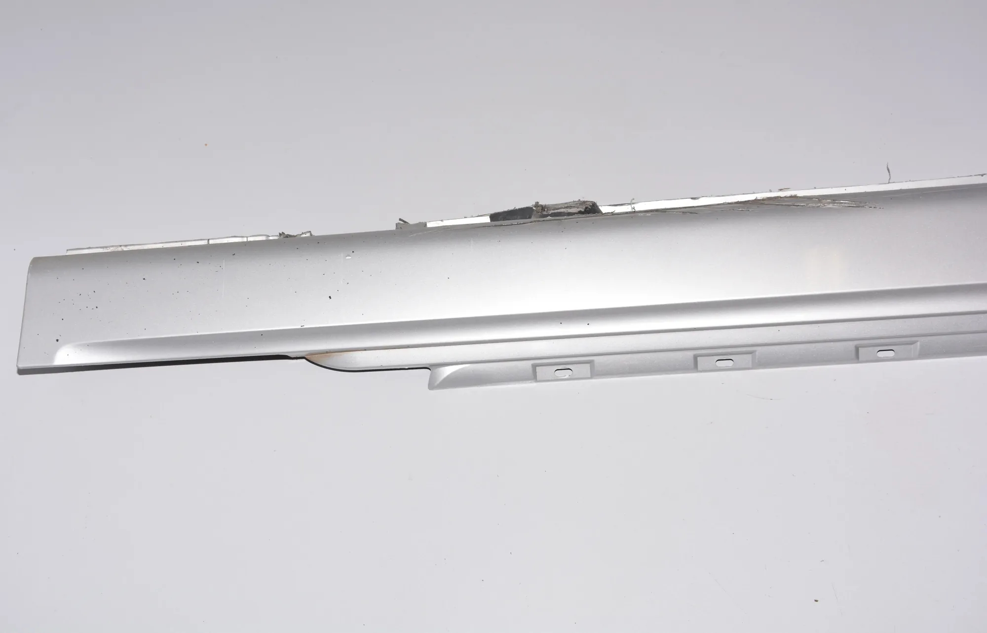 Right Side Plastic Sideskirt Cover – OEM 7008856 · BMW 6 Cabrio (E64) 650 i 2005 – 3