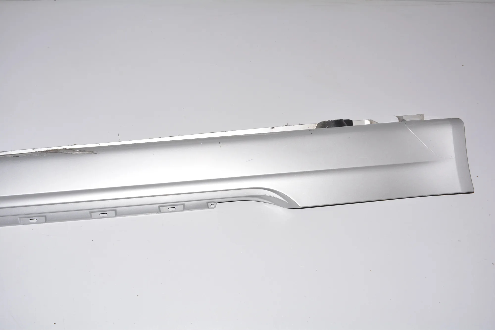 Right Side Plastic Sideskirt Cover – OEM 7008856 · BMW 6 Cabrio (E64) 650 i 2005 – 4