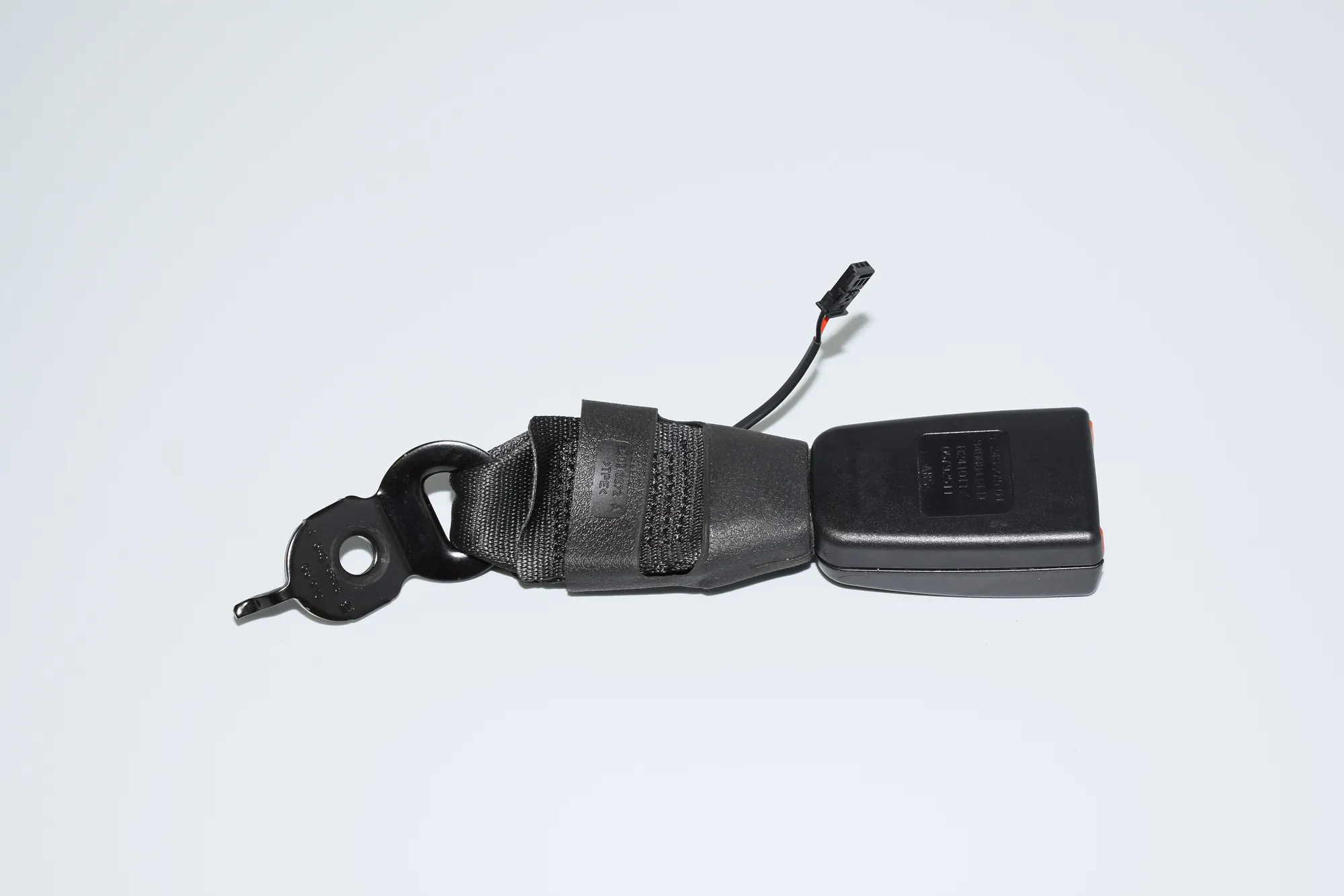 Rear Middle Seat Buckle – OEM 7243275 · BMW 5 (F10) 520 d 2011 – 3