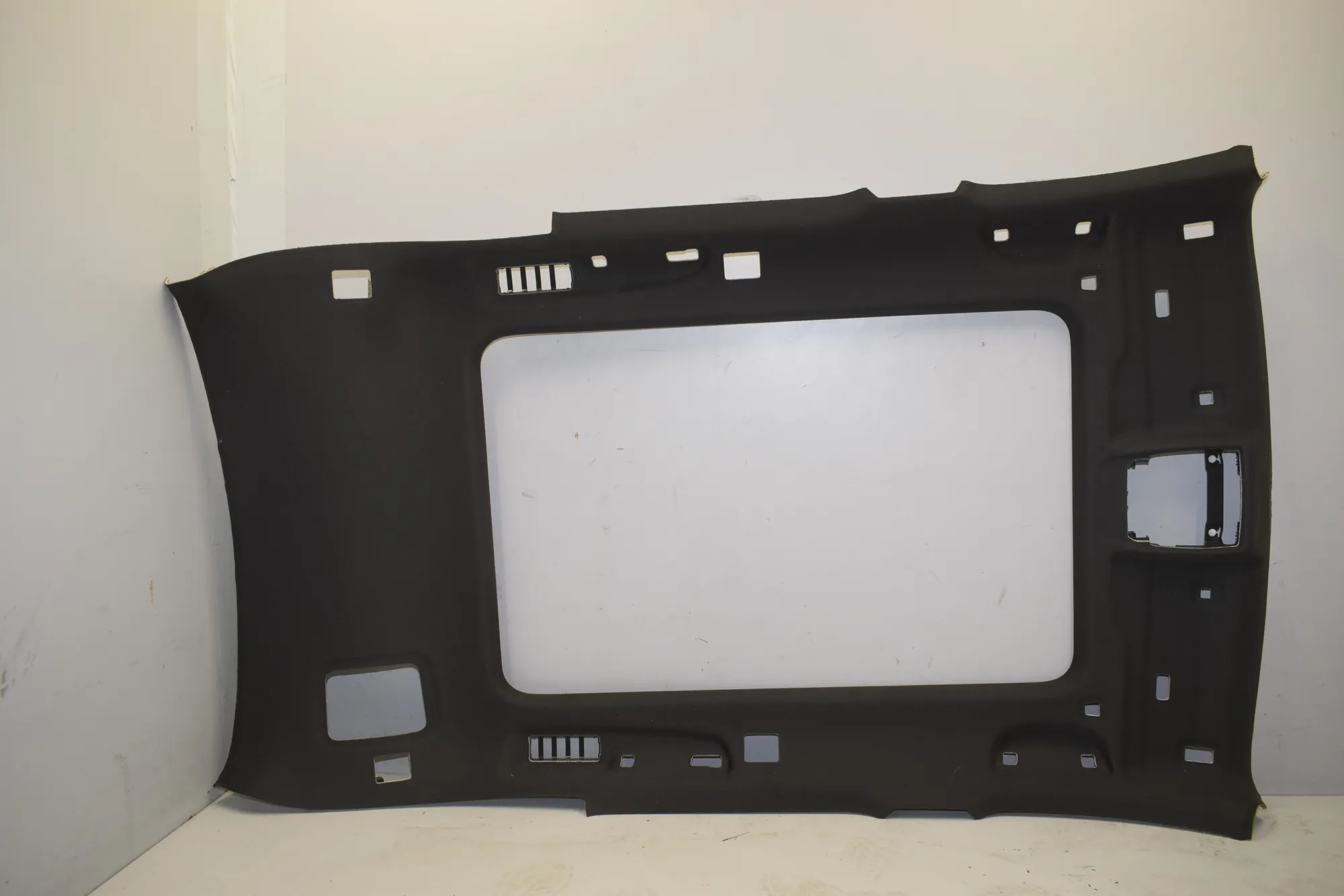 Roof Headliner – OEM 9459389 · BMW X1 (F48) xDrive 25 i 2020 – 2