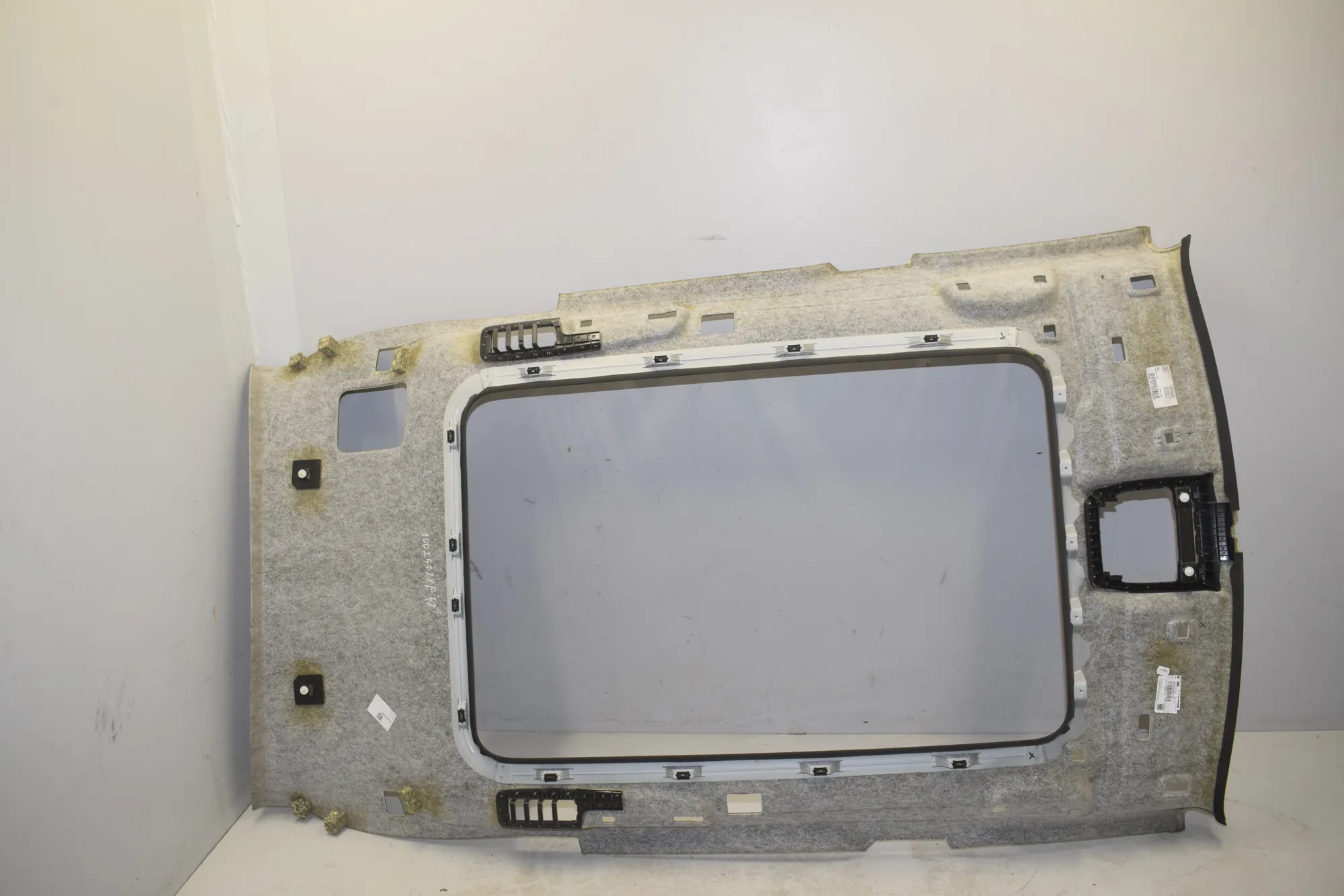 Roof Headliner – OEM 9459389 · BMW X1 (F48) xDrive 25 i 2020 – 3