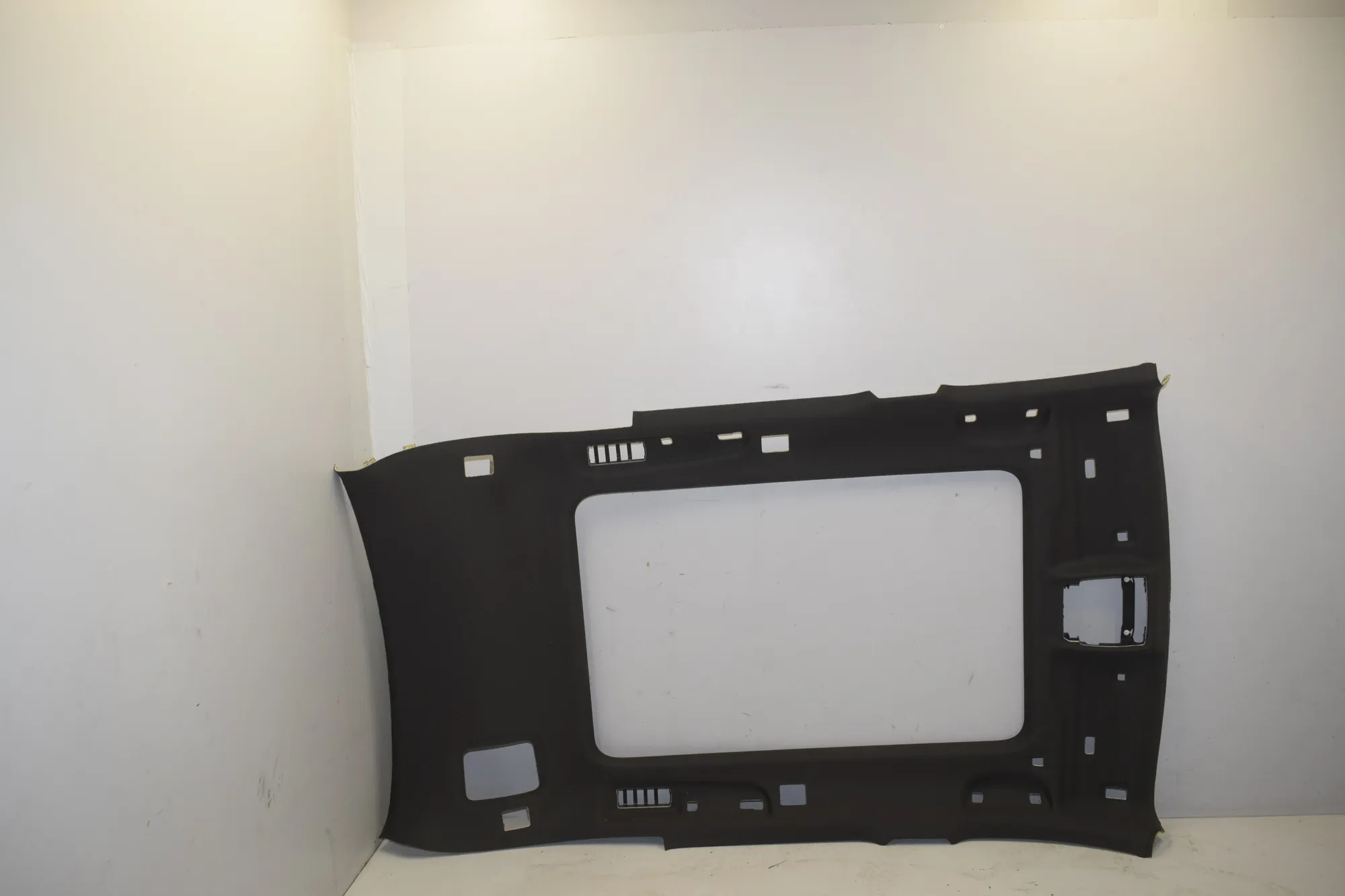 Roof Headliner – OEM 9459389 · BMW X1 (F48) xDrive 25 i 2020