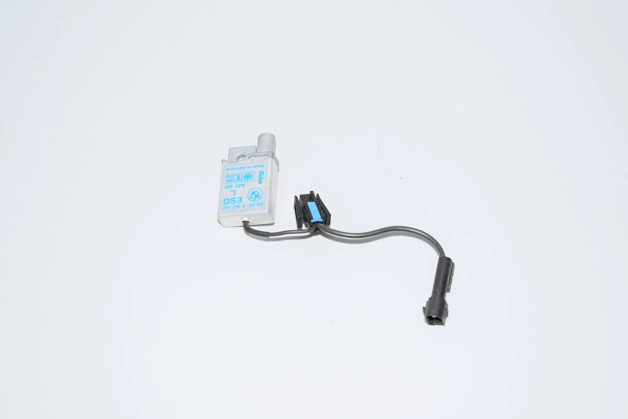 Antenna Amplifier – OEM 8362532 · BMW 5 Touring (E39) BMW 5 Touring (E39) 2001 – 2