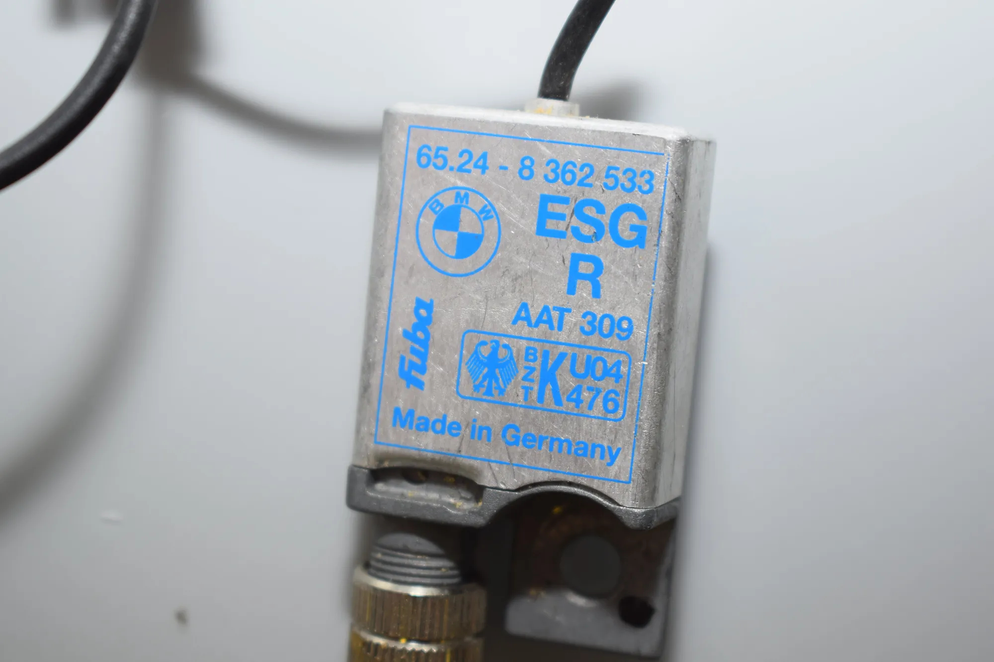 Antenna Amplifier – OEM 8362533 · BMW 5 Touring (E39) BMW 5 Touring (E39) 2001 – 4