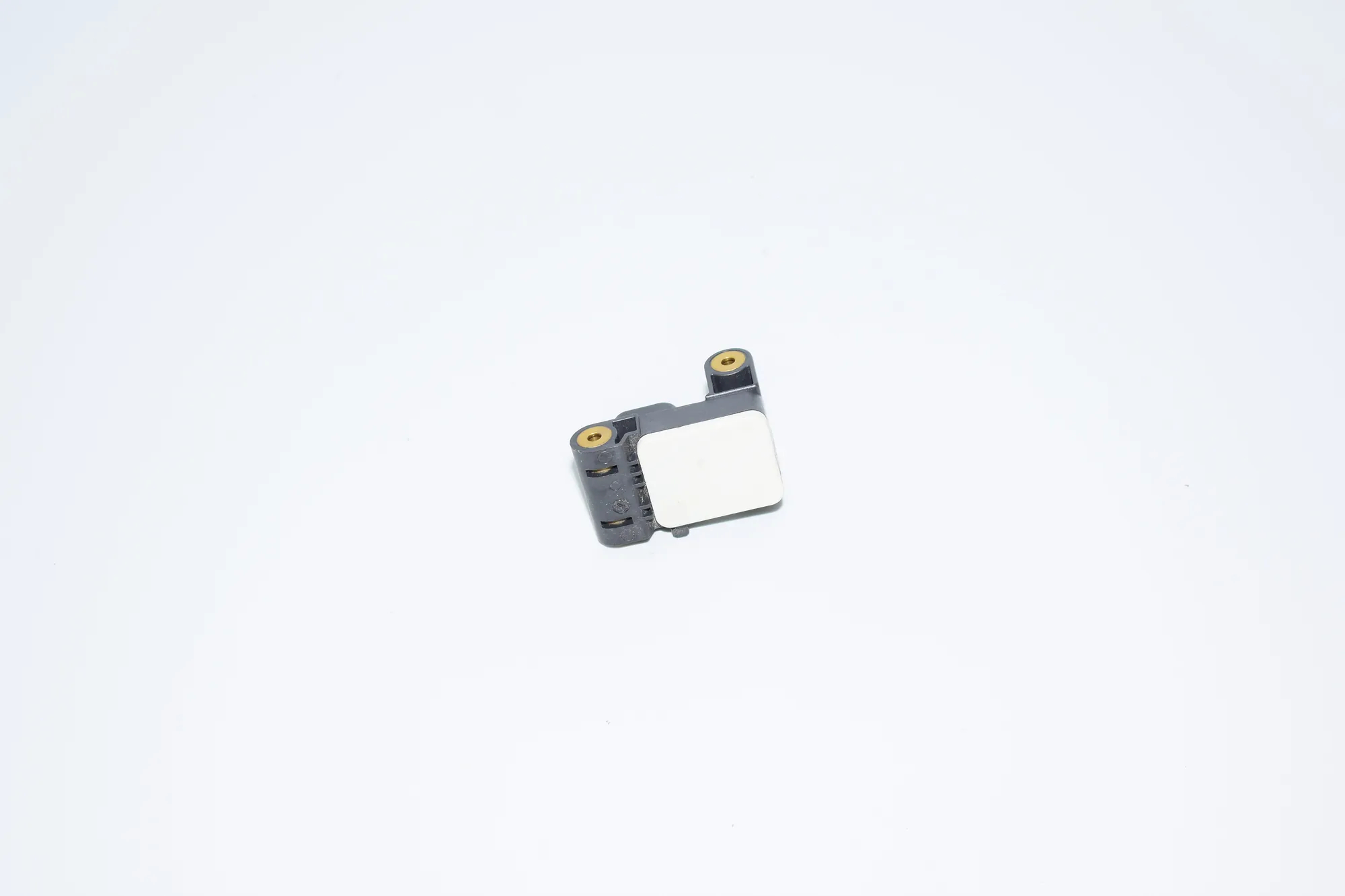 Front Left Impact Sensor – OEM 6911003 · BMW 1 (E81) 123 d 2009 – 2