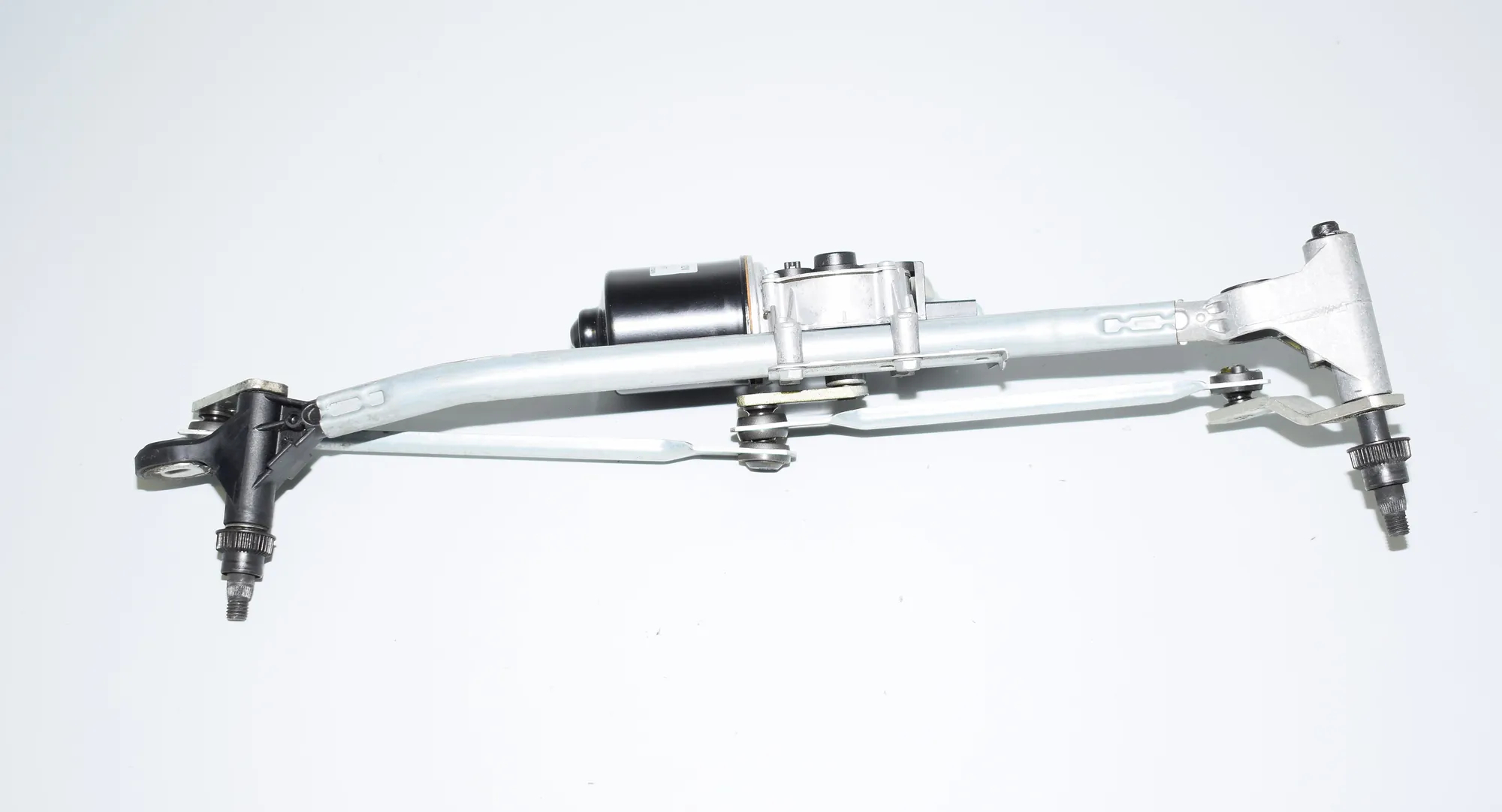 Front Windshield Wiper Mechanism – OEM 7193037 · BMW 1 (E81) 123 d 2009