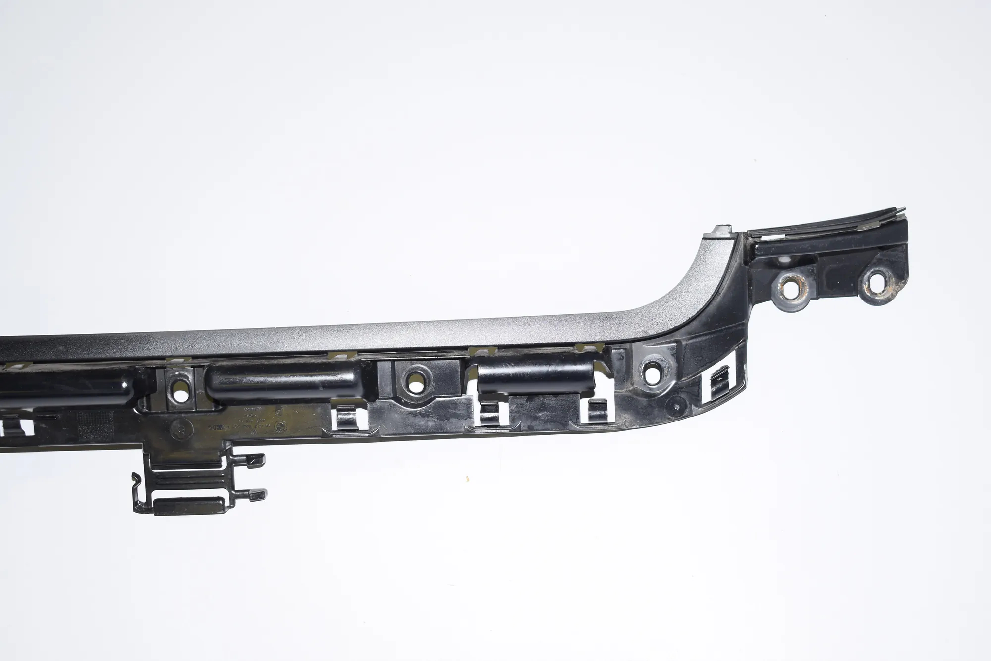 Rear Bumper Middle Bracket – OEM 7058521 · BMW 1 (E81) 123 d 2009 – 3