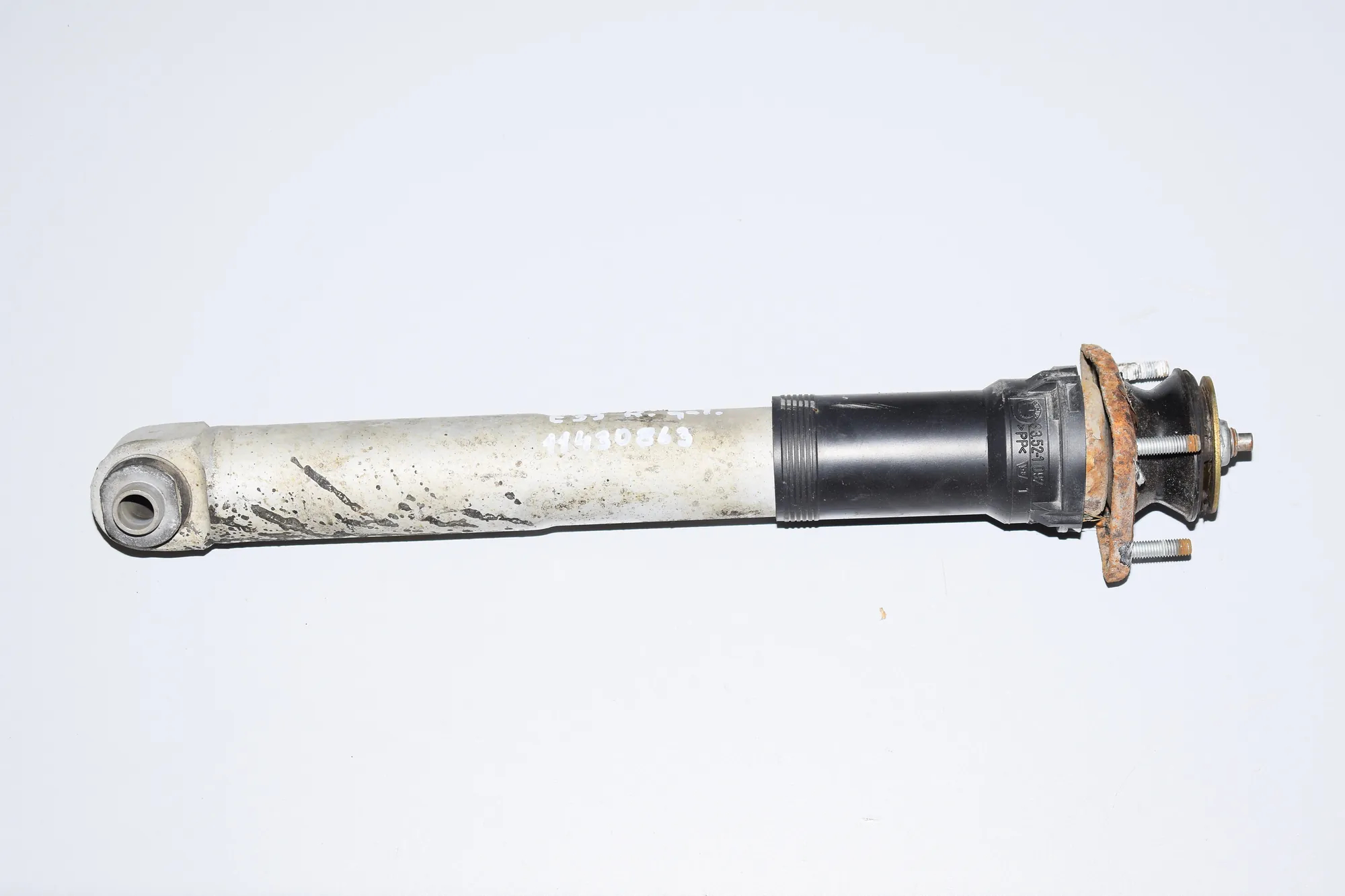 Rear Left Shock Absorber – OEM 1094052 · BMW 5 Touring (E39) 530 d 2003
