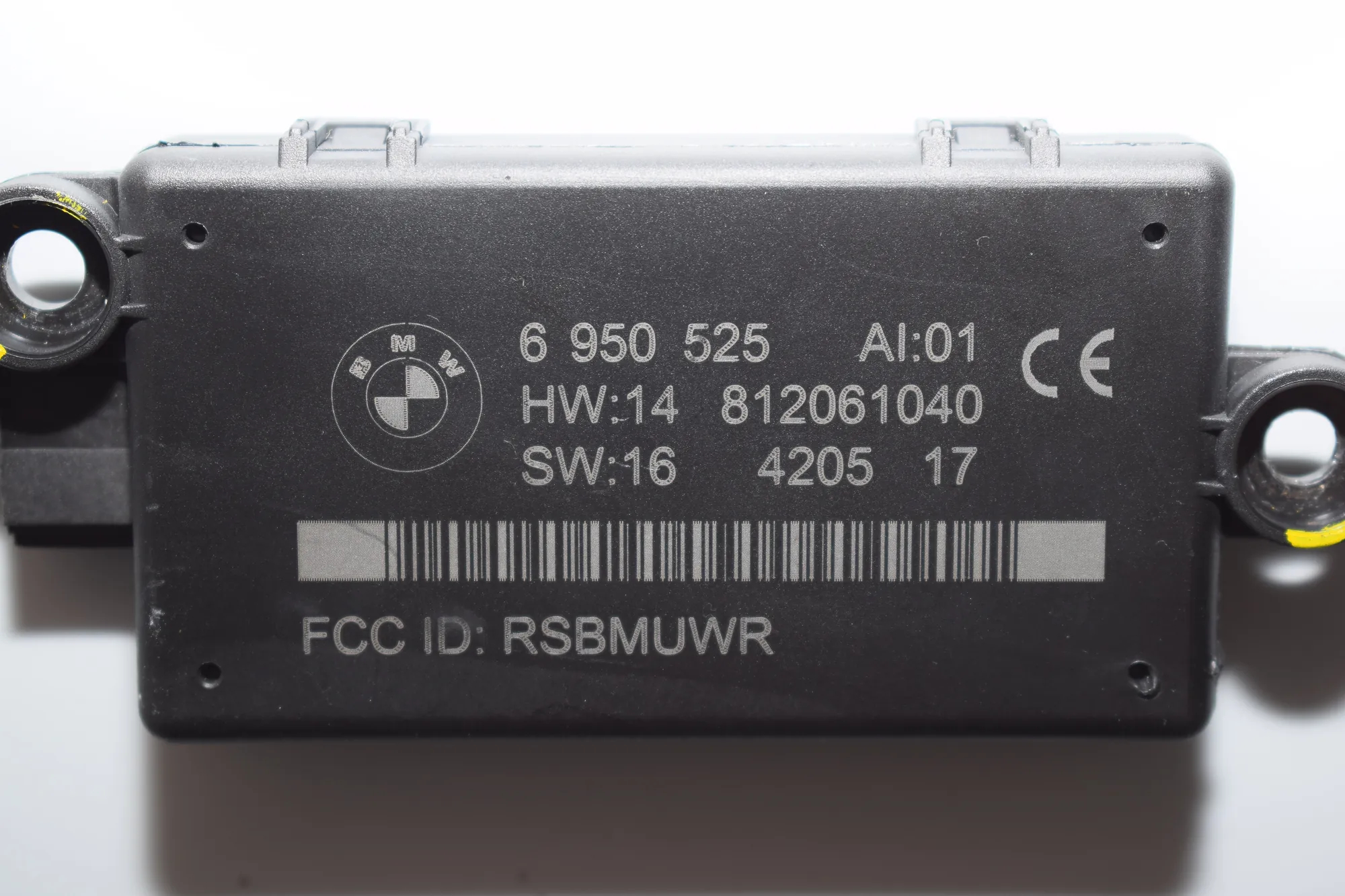 Other Control Units – OEM 6950525 · BMW 6 Cabrio (E64) 650 i 2005 – 4