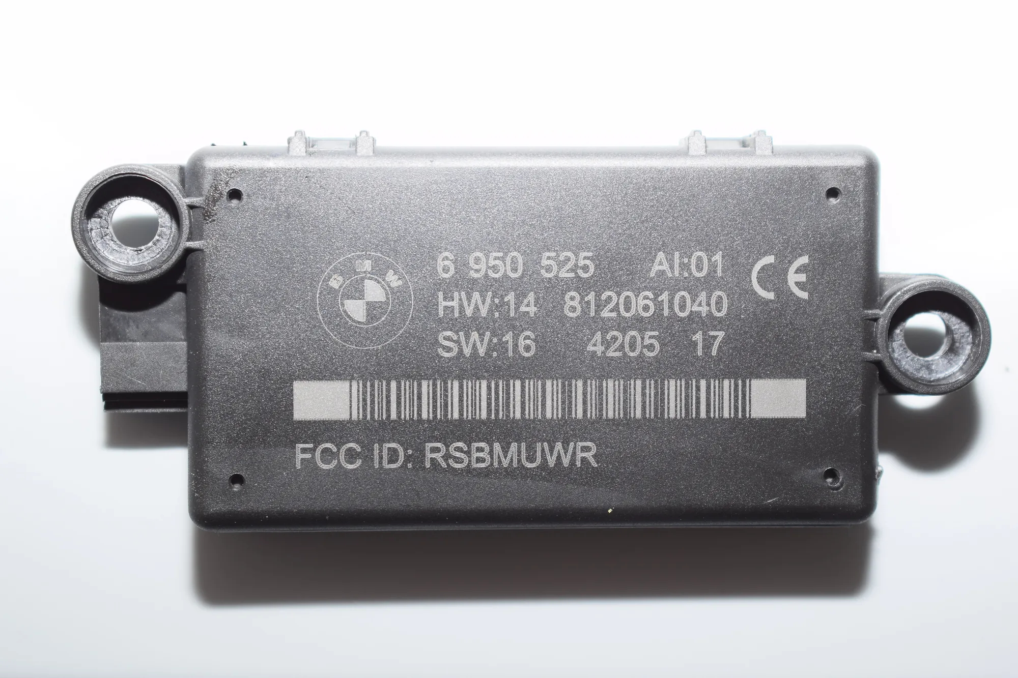 Other Control Units – OEM 6950525 · BMW 6 Cabrio (E64) 650 i 2005 – 4