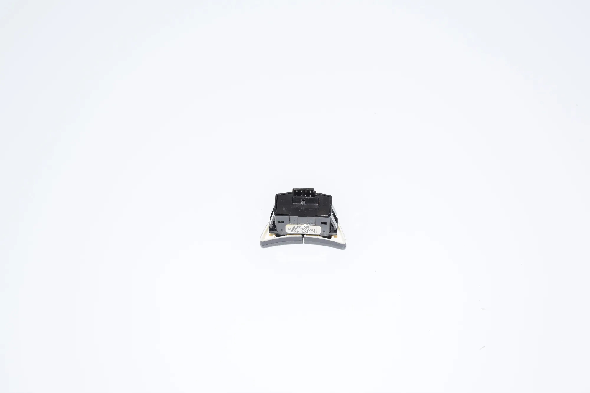 Switches – OEM 6921669 · BMW 6 Cabrio (E64) 650 i 2005 – 3