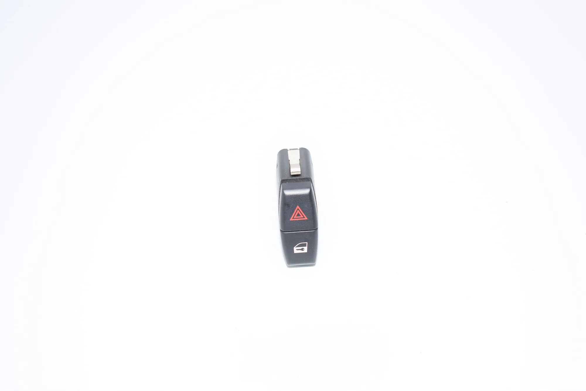 Hazard Button – OEM 6919506 · BMW 6 Cabrio (E64) 650 i 2005 – 2