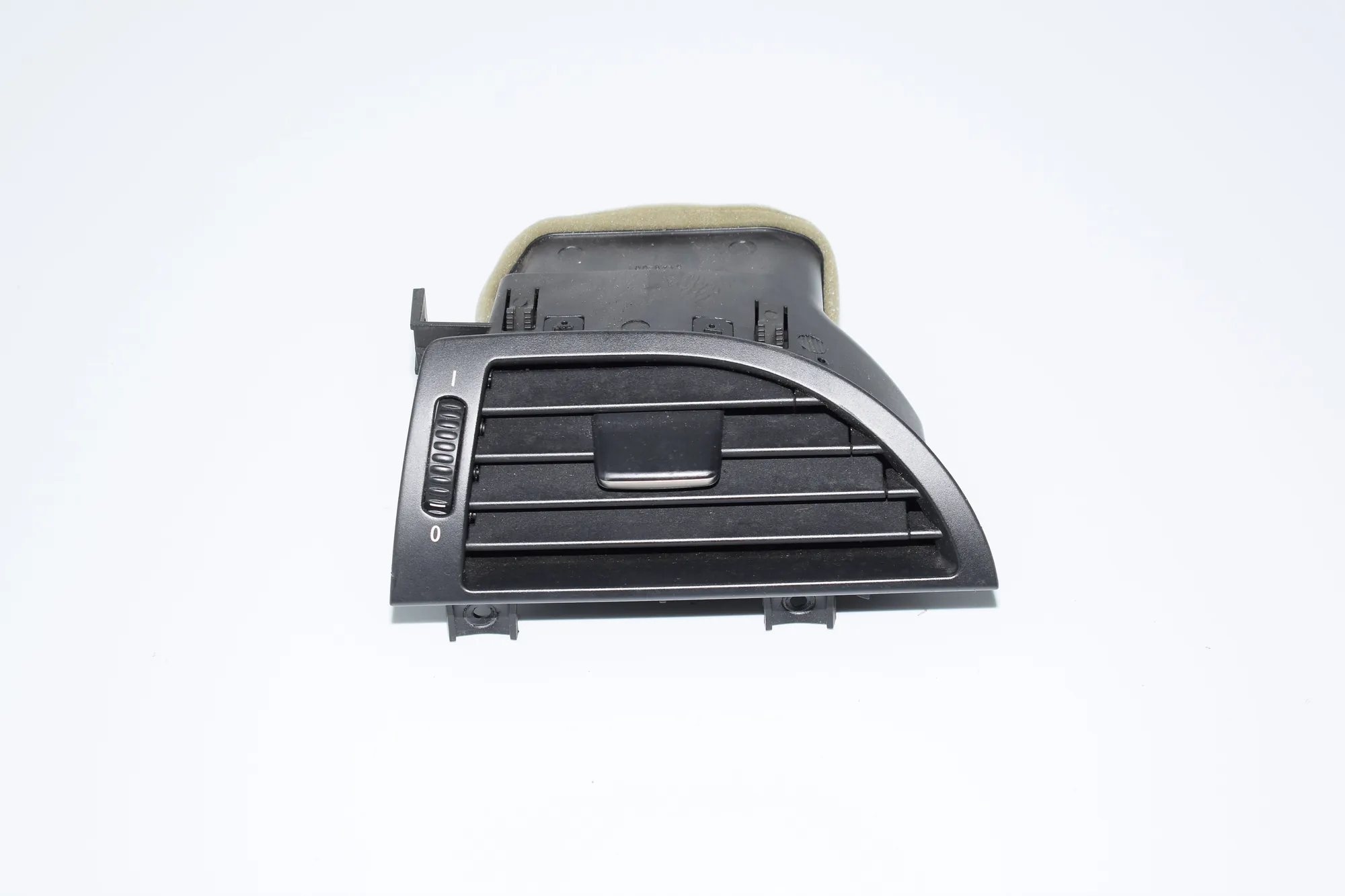 Dashboard Air Vents – OEM 7009271 · BMW 6 Cabrio (E64) 650 i 2005