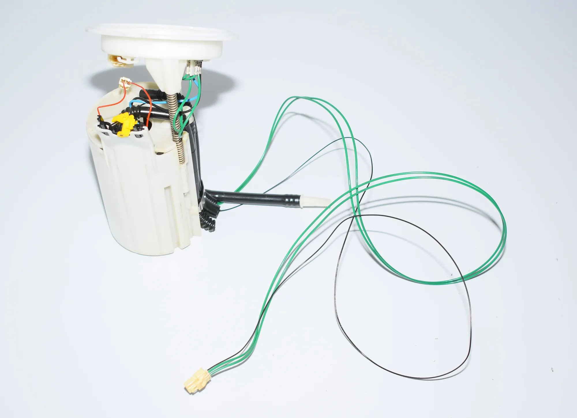 Fuel Tank Pump – OEM 6765778 · BMW 6 Cabrio (E64) 650 i 2005 – 2