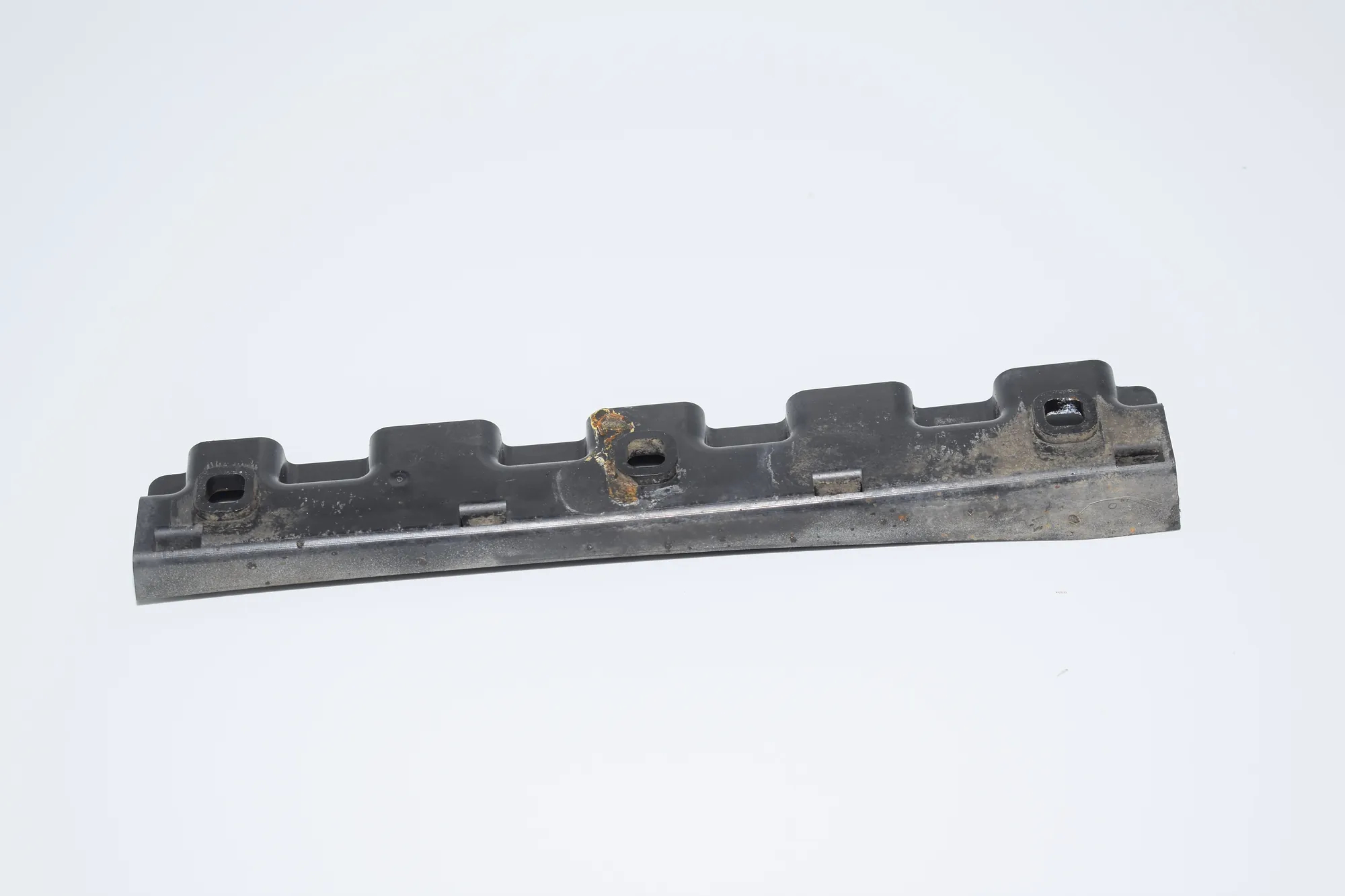 Front Right Side Sideskirt Holder – OEM 7072876 · BMW 6 Cabrio (E64) 650 i 2005 – 2