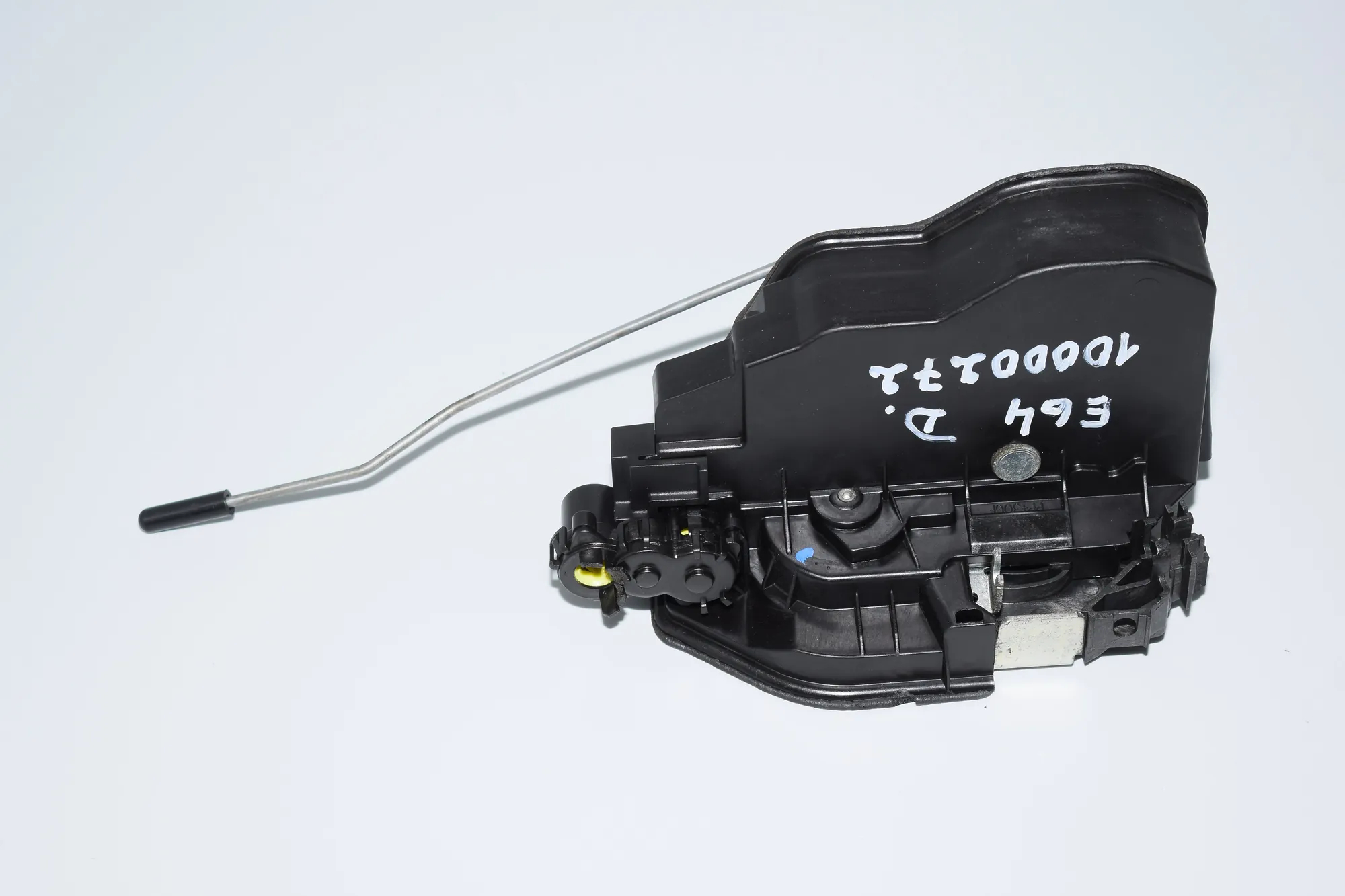 Front Right Door Lock – OEM 7167066 · BMW 6 Cabrio (E64) 650 i 2005