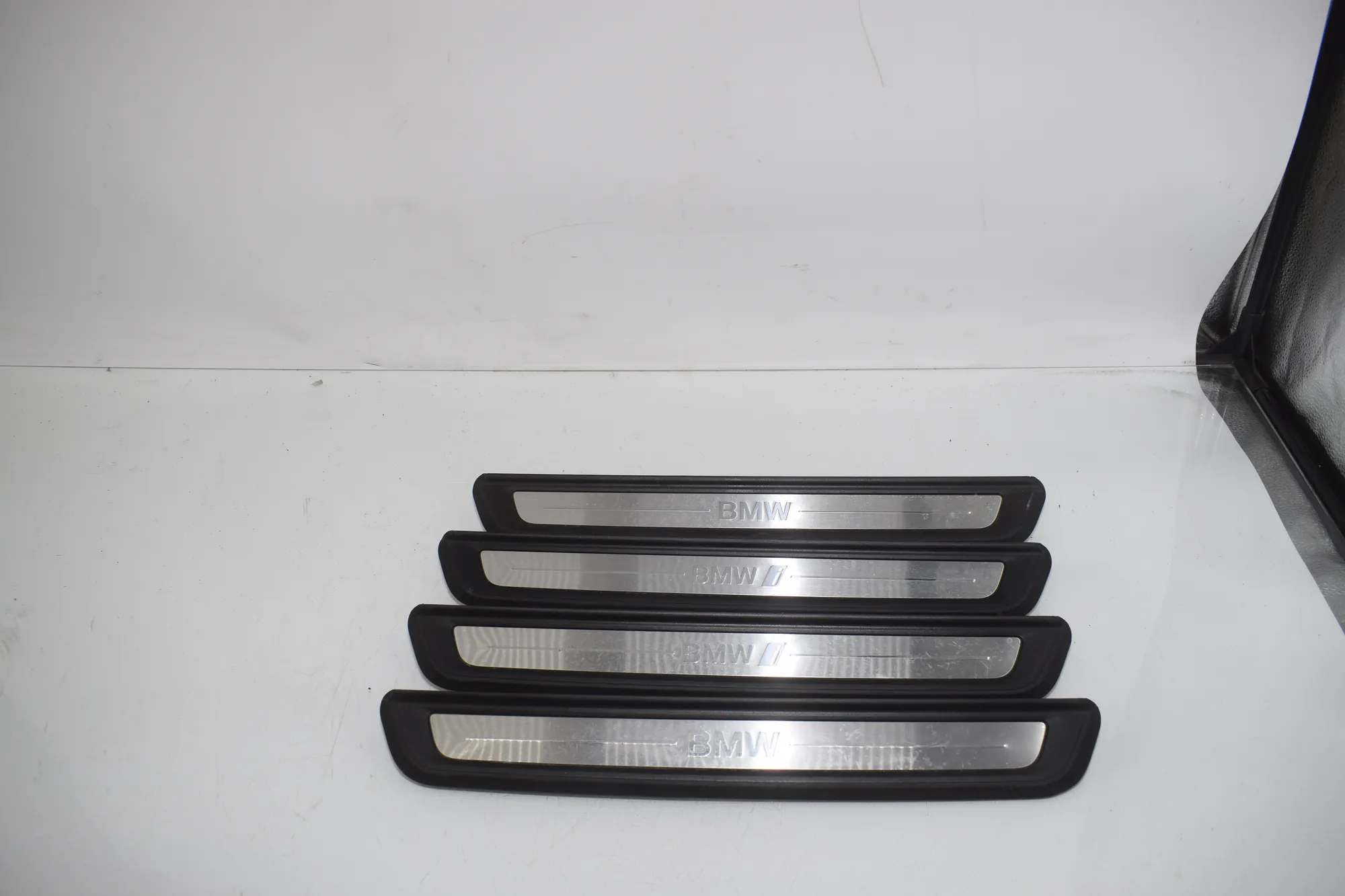 Door Sill Trim Kit – OEM 7407387 · BMW i4 (G26) BMW i4 (G26) eDrive40 2021