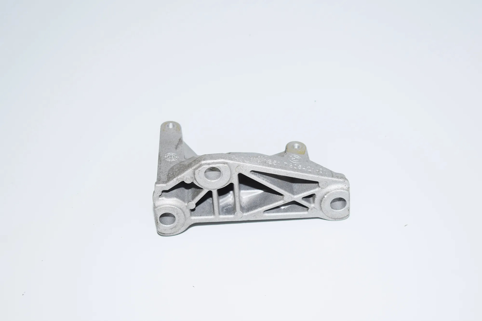 Fuel Pump Bracket – OEM 7805421 · BMW 5 (F10) 535 d 2011 – 2