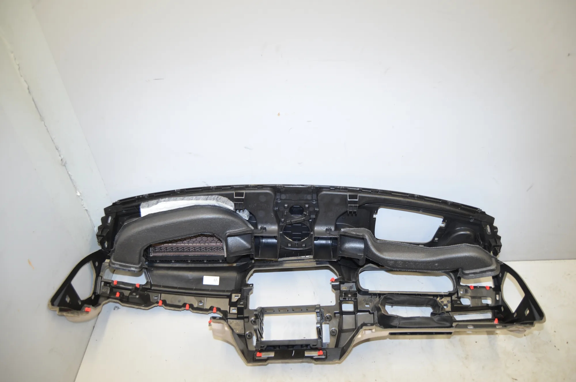 Dashboard – OEM 9166657 · BMW 5 (F10) BMW 5 (F10) 520 d 2012 – 3