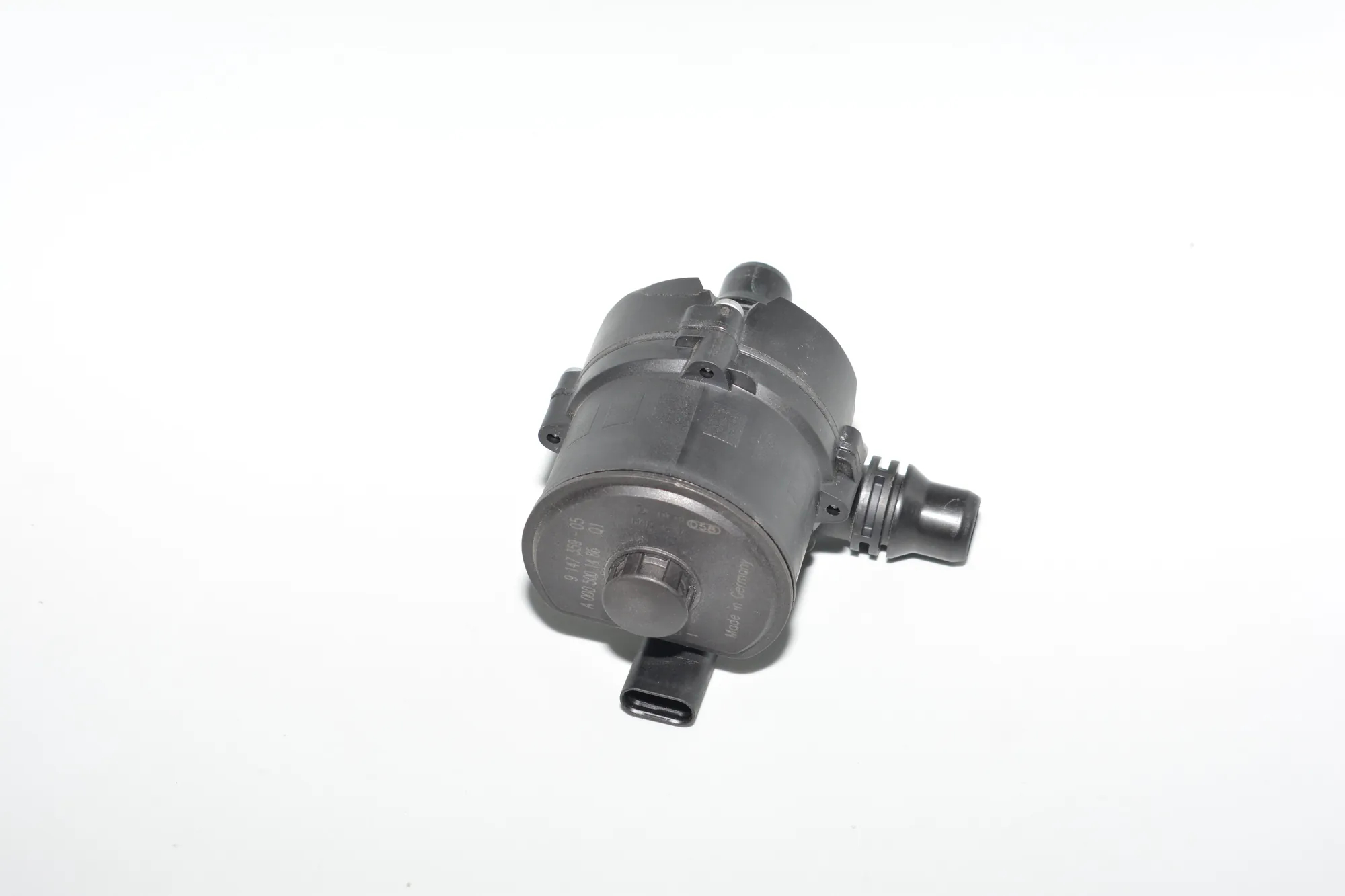 Auxiliary Water Pump – OEM 9147359 · BMW 4 Coupe (F32, F82) BMW 4 Coupe (F32, F82) 420 i 2014 – 3