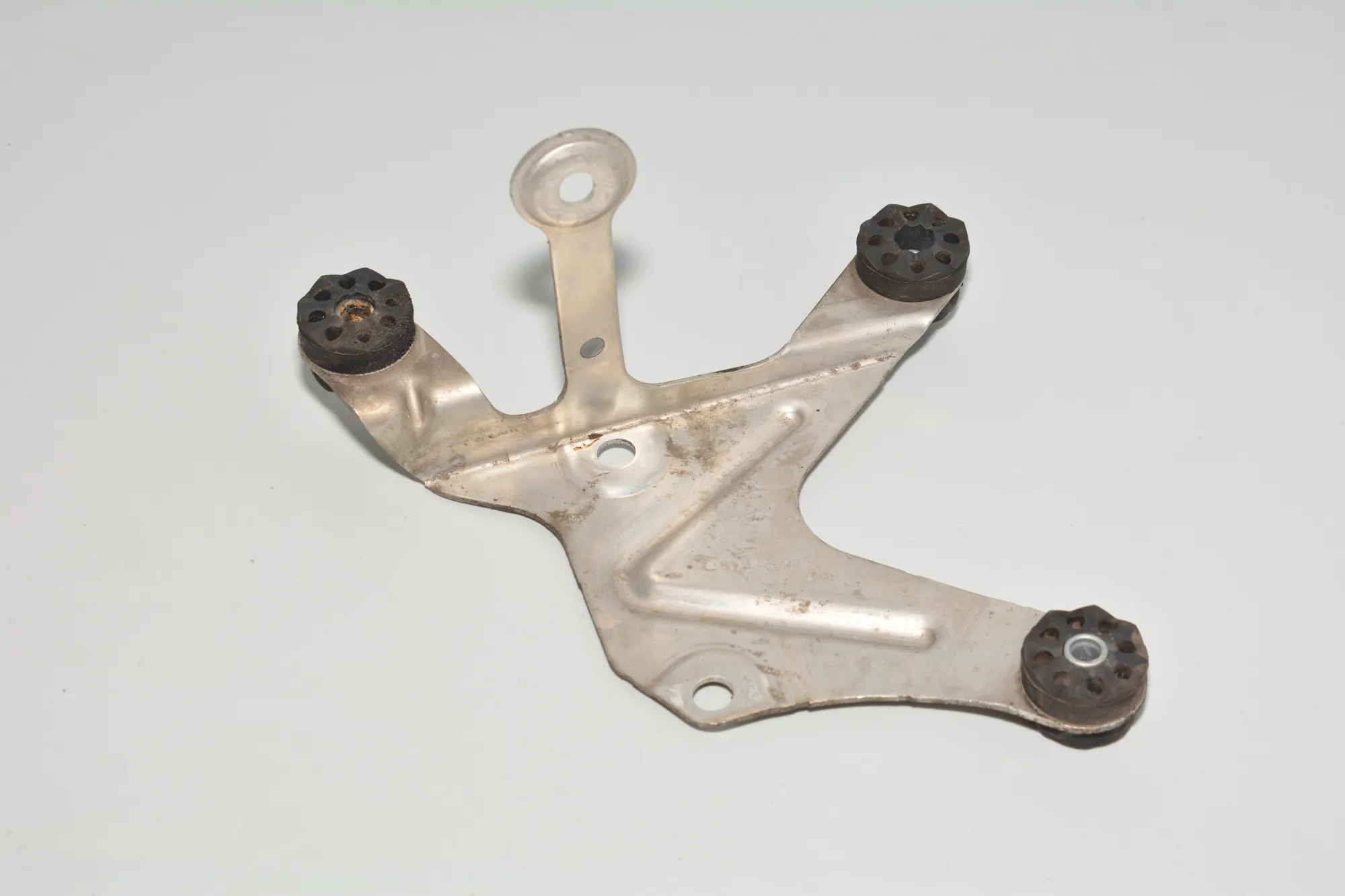 ABS Pump Holder – OEM 6775355 · BMW 5 (F10) 535 d 2011