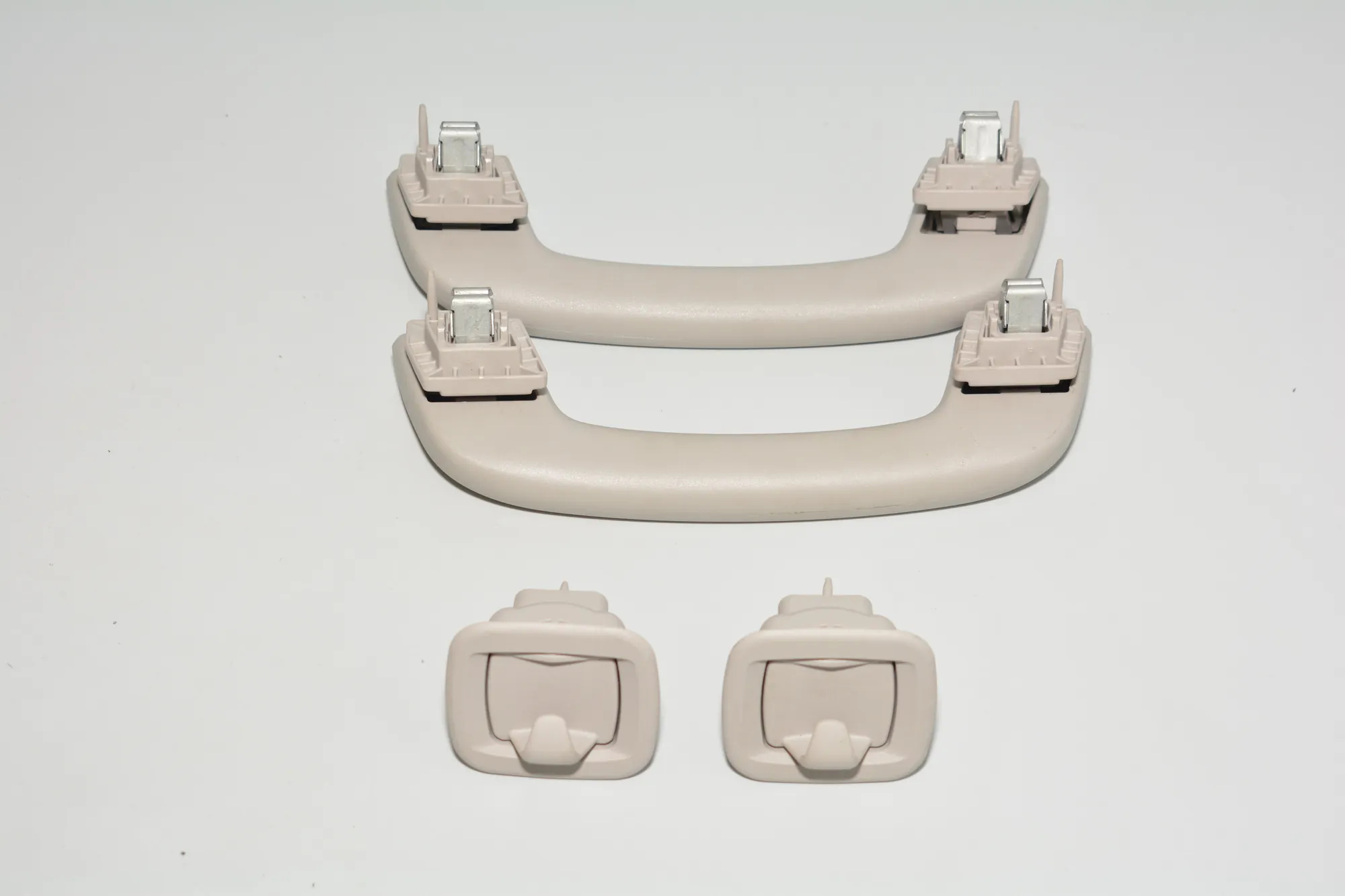 Front Left Roof Handle – OEM 06932214B · BMW i3 (I01) Hybrid 2014 – 4