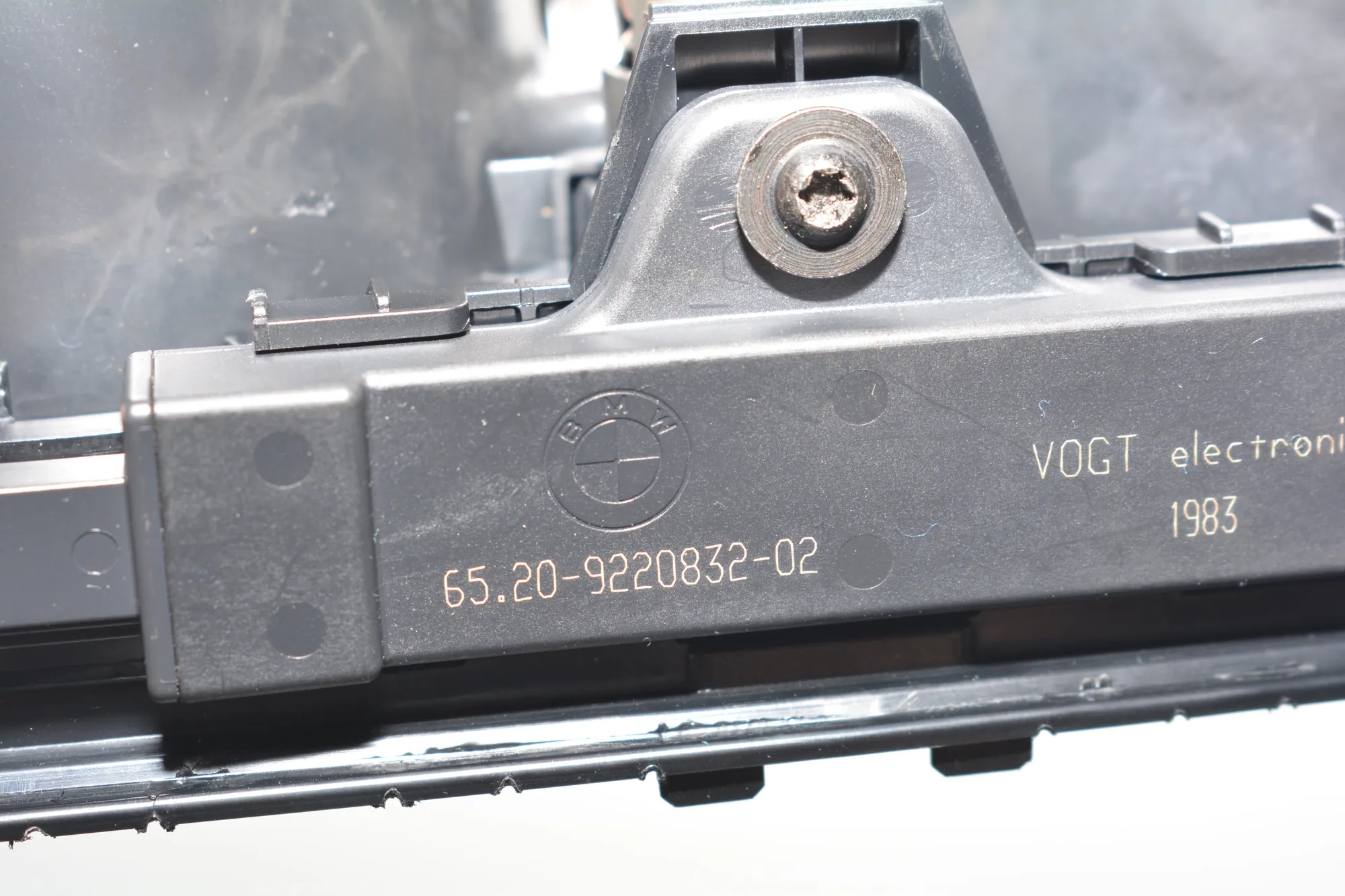 Cup Holder – OEM 9220832 · BMW 4 Coupe (F32, F82) BMW 4 Coupe (F32, F82) 2018 – 7
