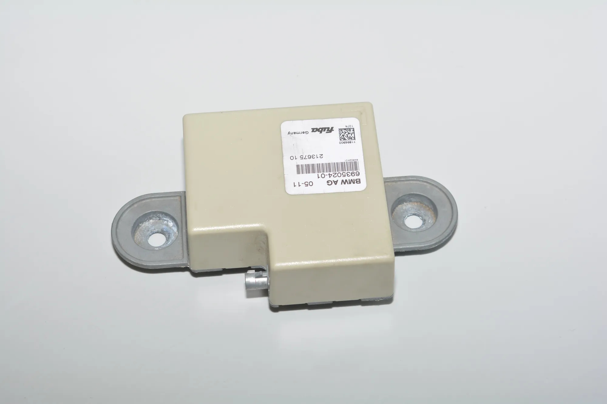 Antenna – OEM 6935024 · BMW 5 (F10) 535 d 2011 – 2