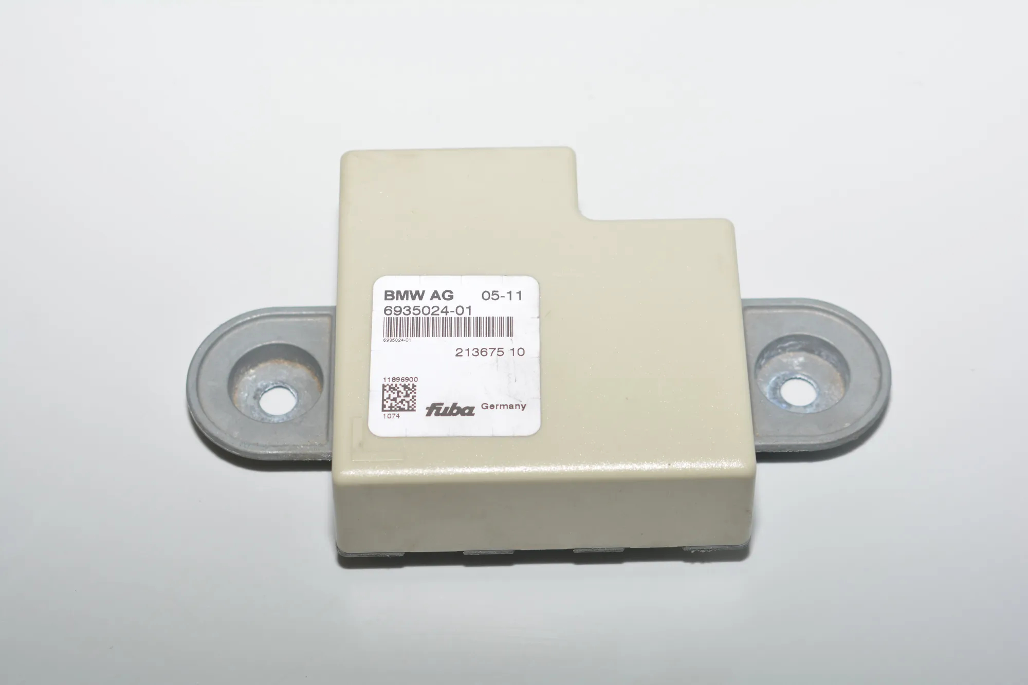 Antenna – OEM 6935024 · BMW 5 (F10) 535 d 2011